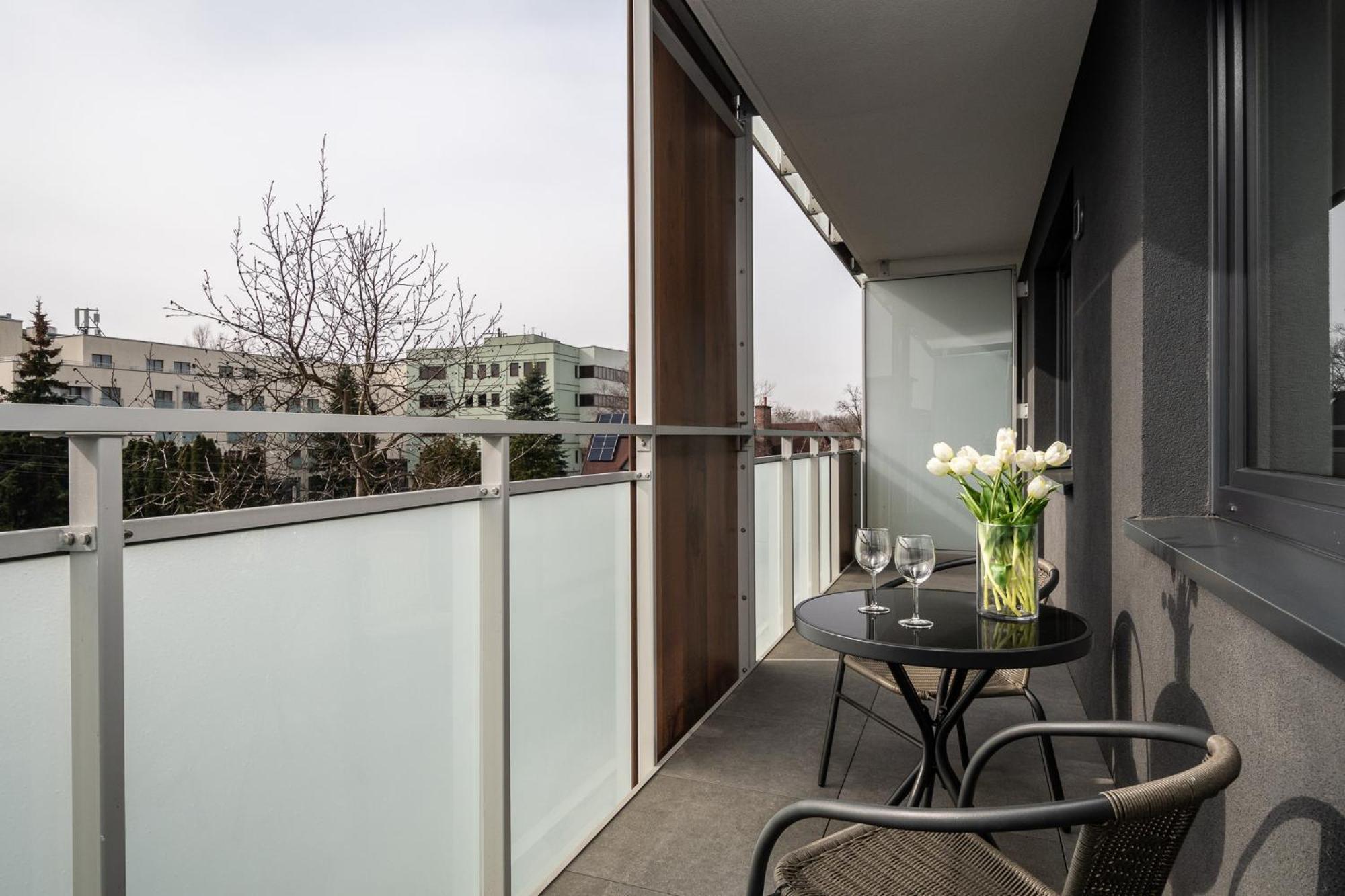 Pileckiego 59 By Perfect Free Parking Warschau