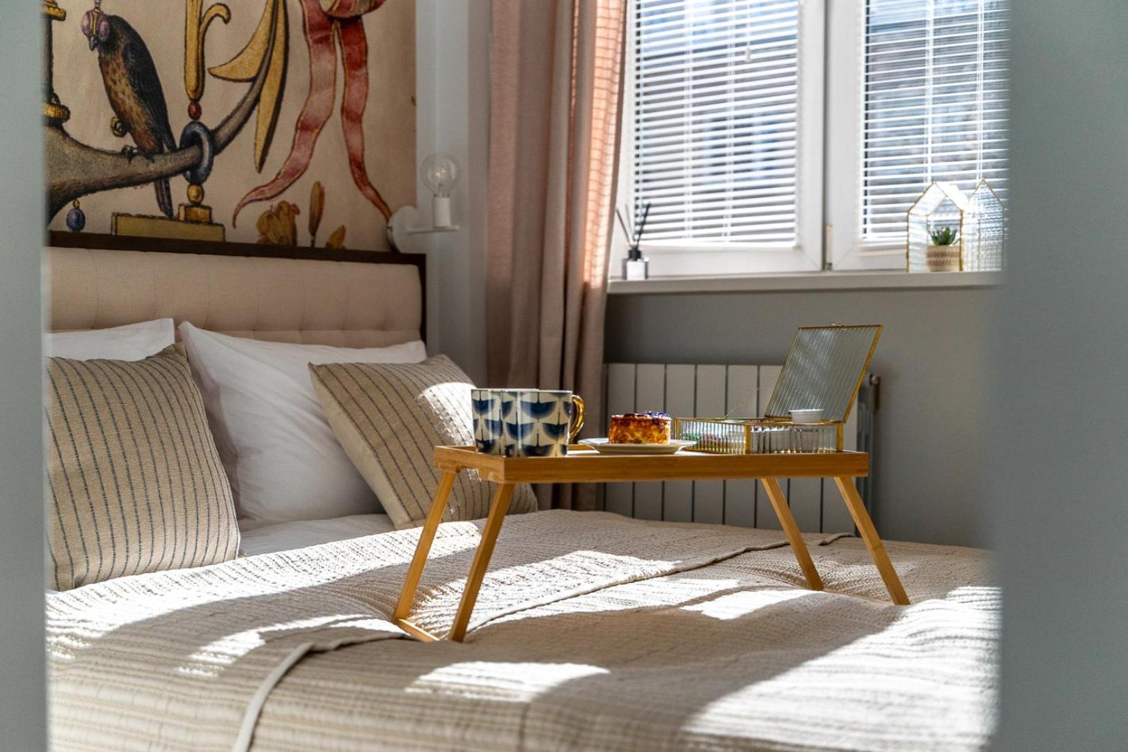 - Workspace & Park Nearby - By Rentujemy Apartment Warsaw