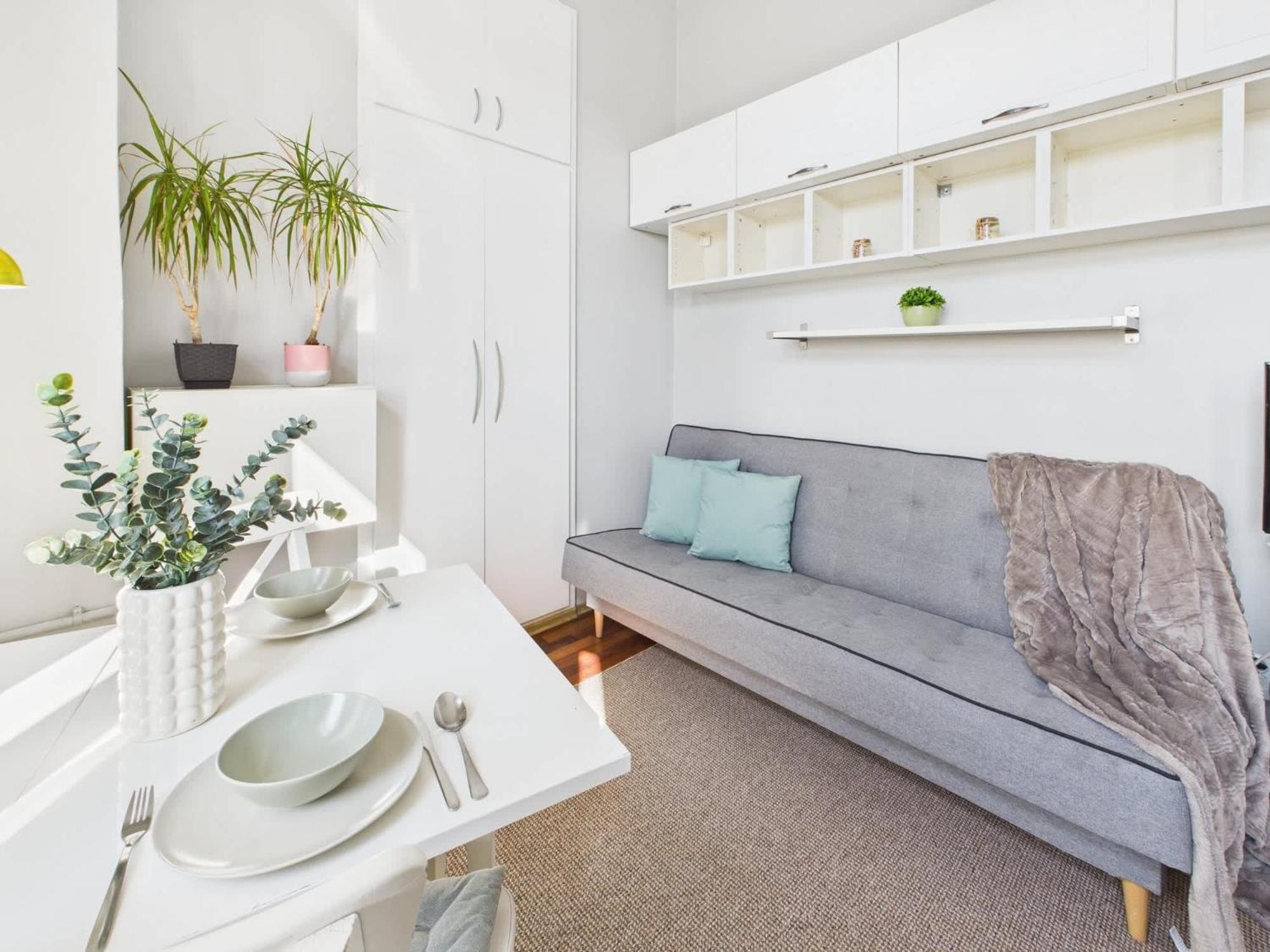 Exceptional Located Near Royal Baths Park By Renters Apartment *
