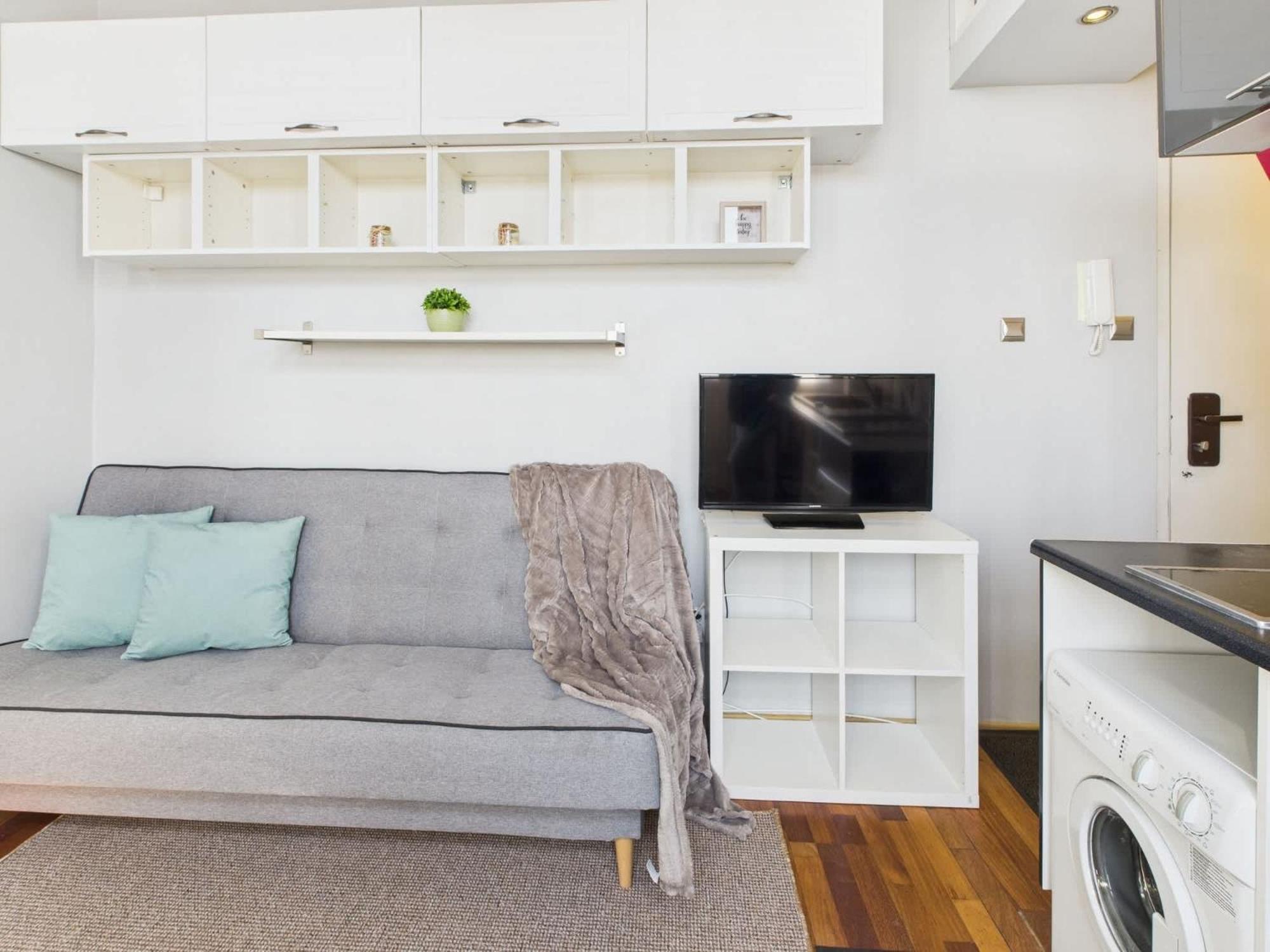 Exceptional Located Near Royal Baths Park By Renters Warsaw