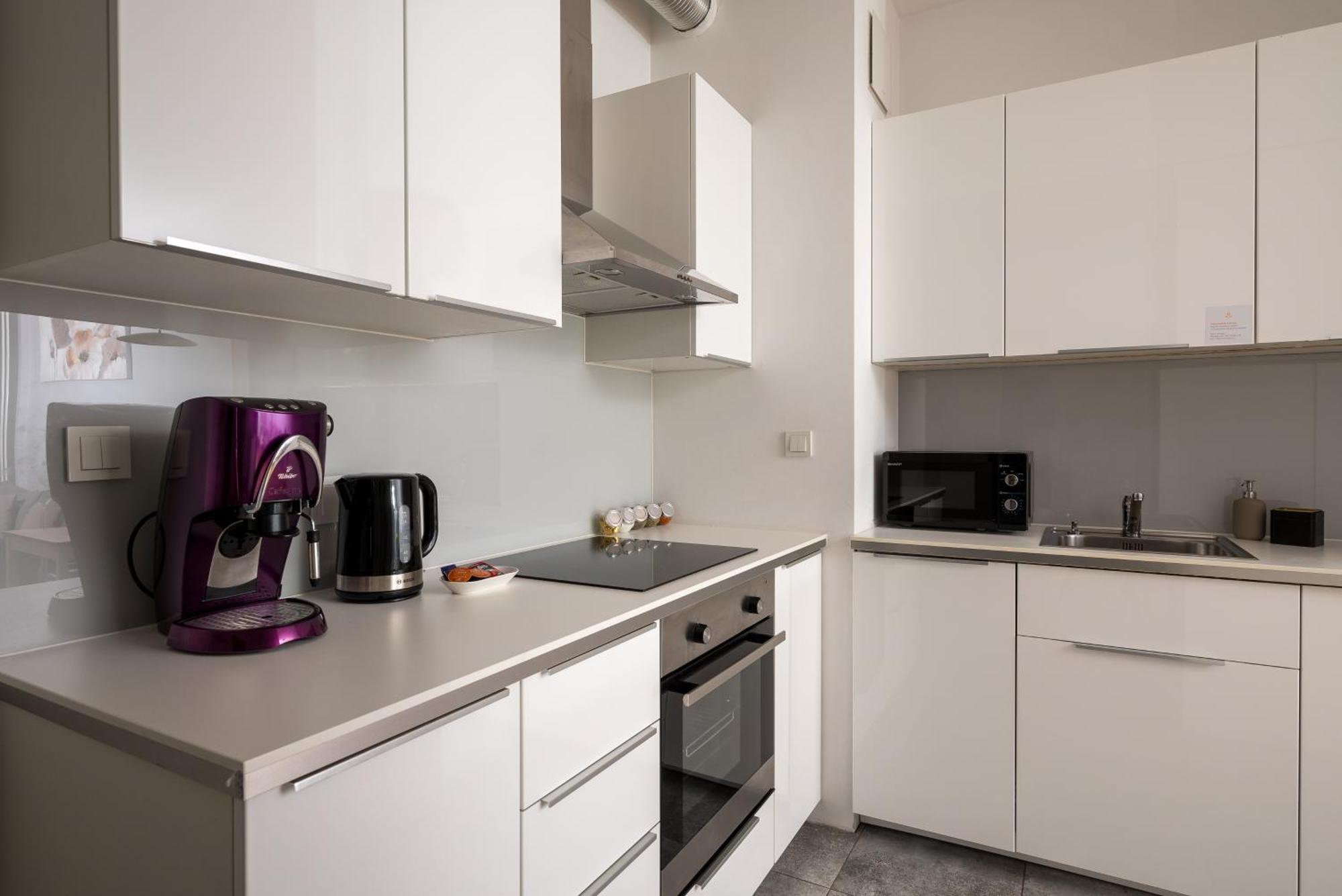 Center Apartment *