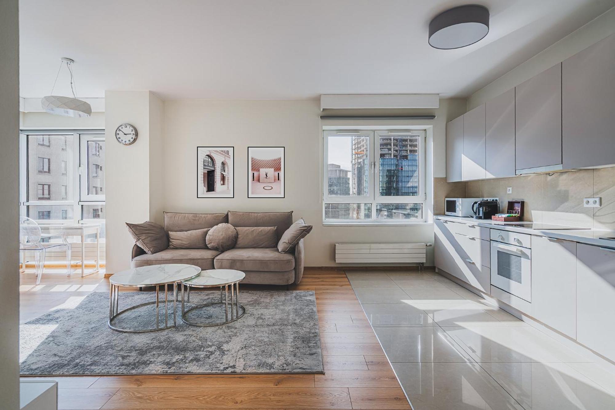 J&k Platinum Towers Apartment Warsaw