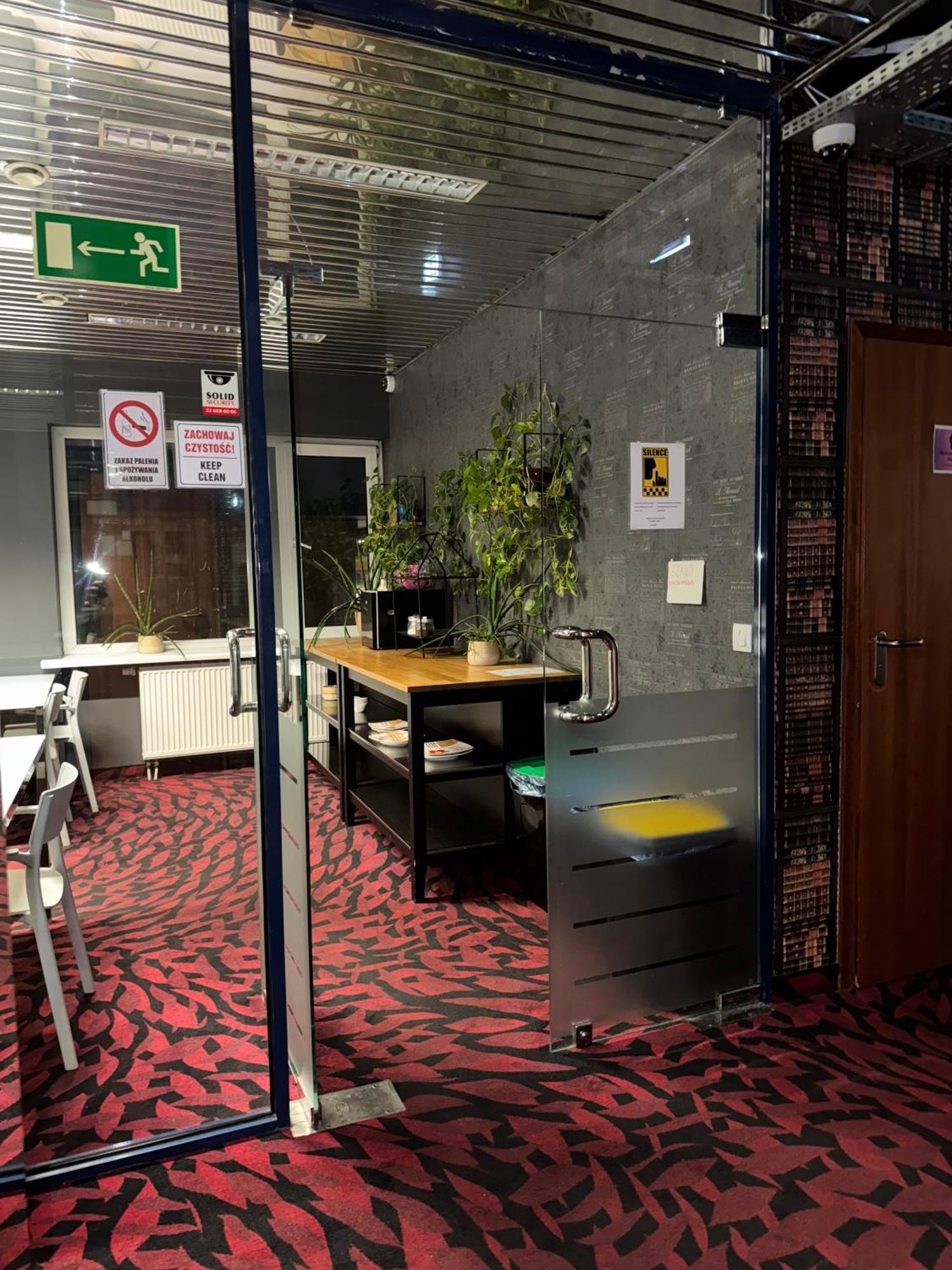 Hostel Loft Car Factory *