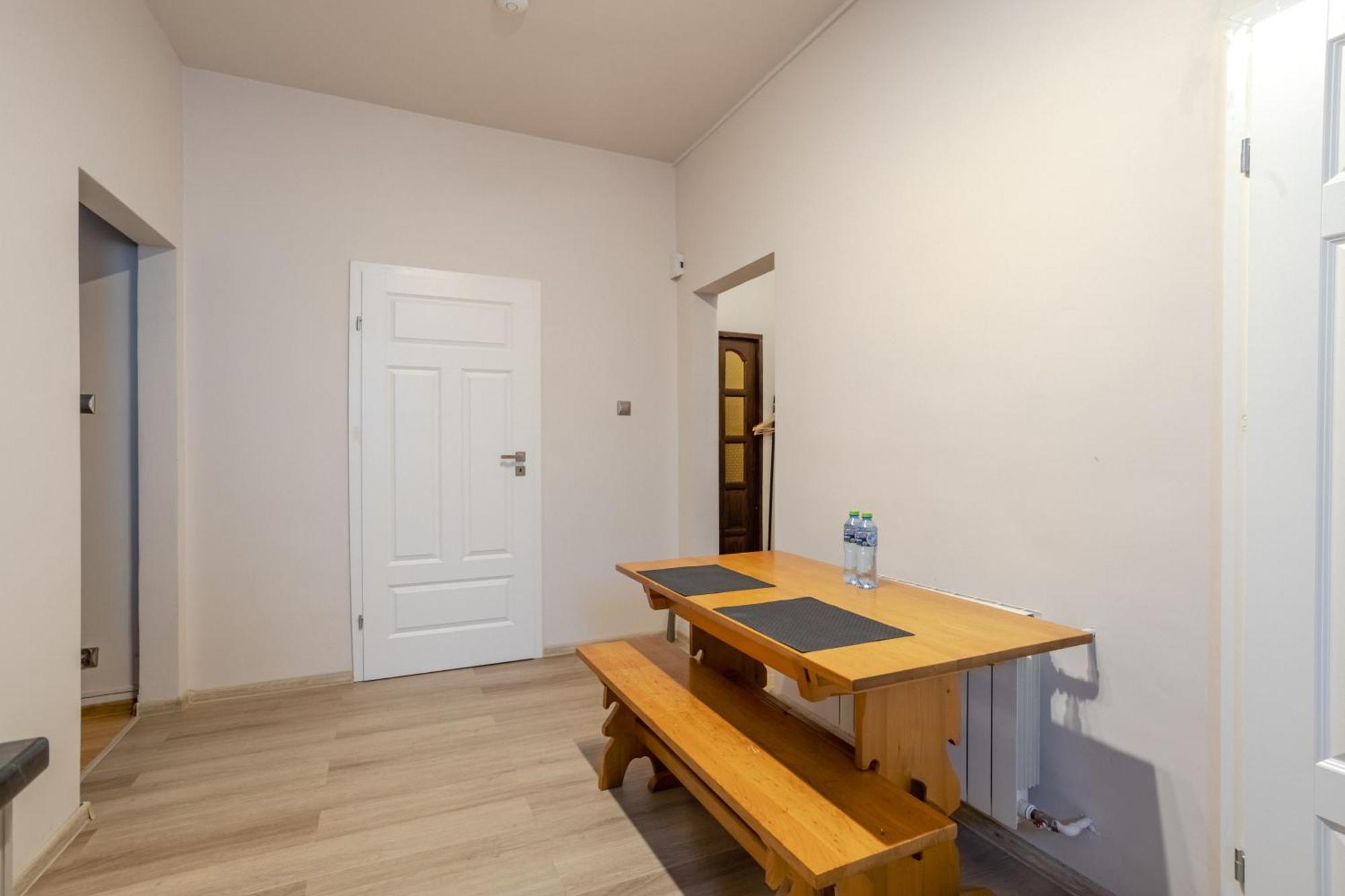 Apartment Time *