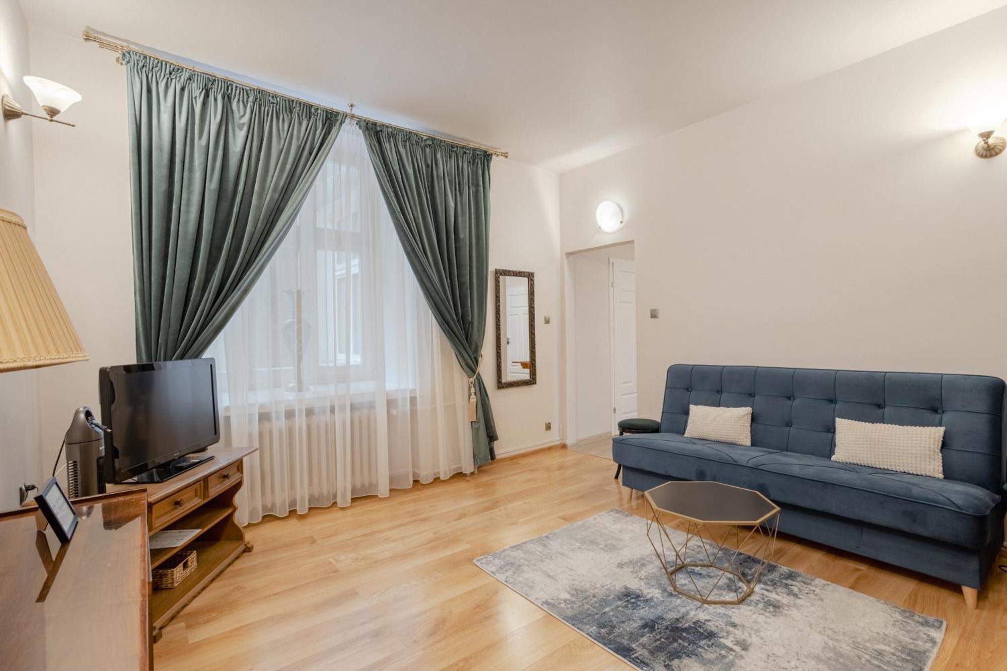 Time Apartment *
