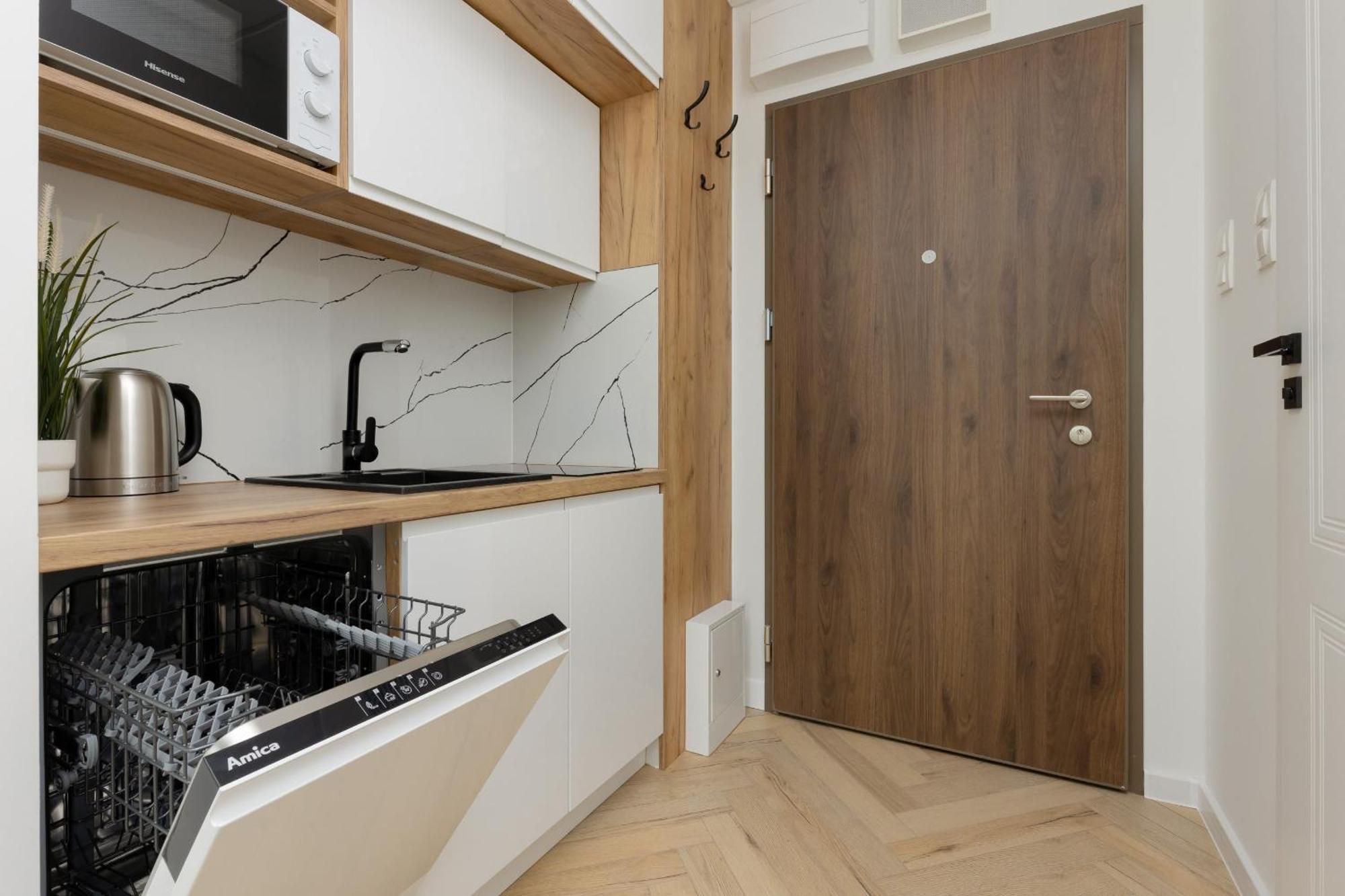 Business Kasprzaka With Parking By Renters