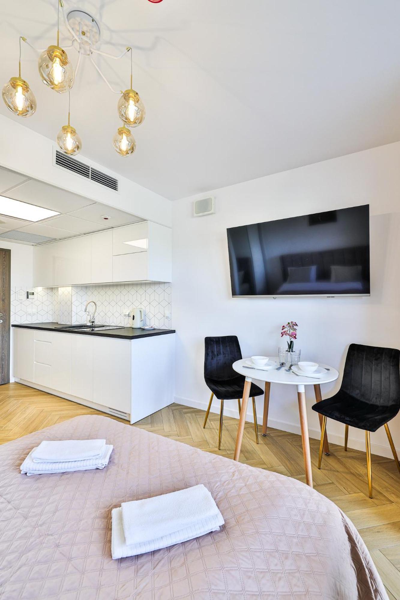 Pileckiego 59 Free Parking By Perfect Warsaw