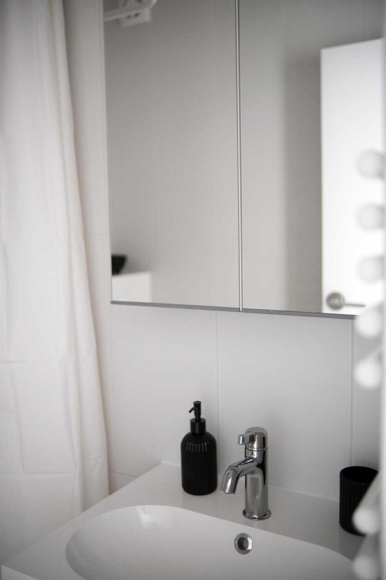 Torunska White Apartment