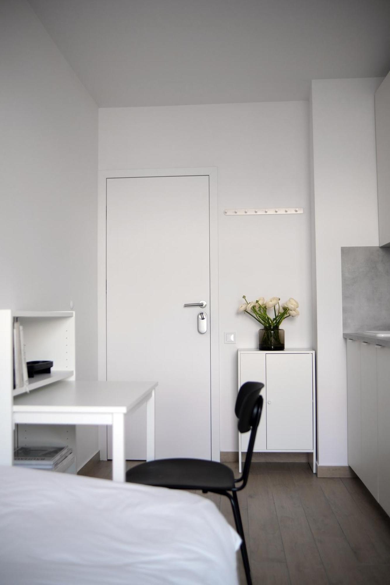 Torunska White Apartment