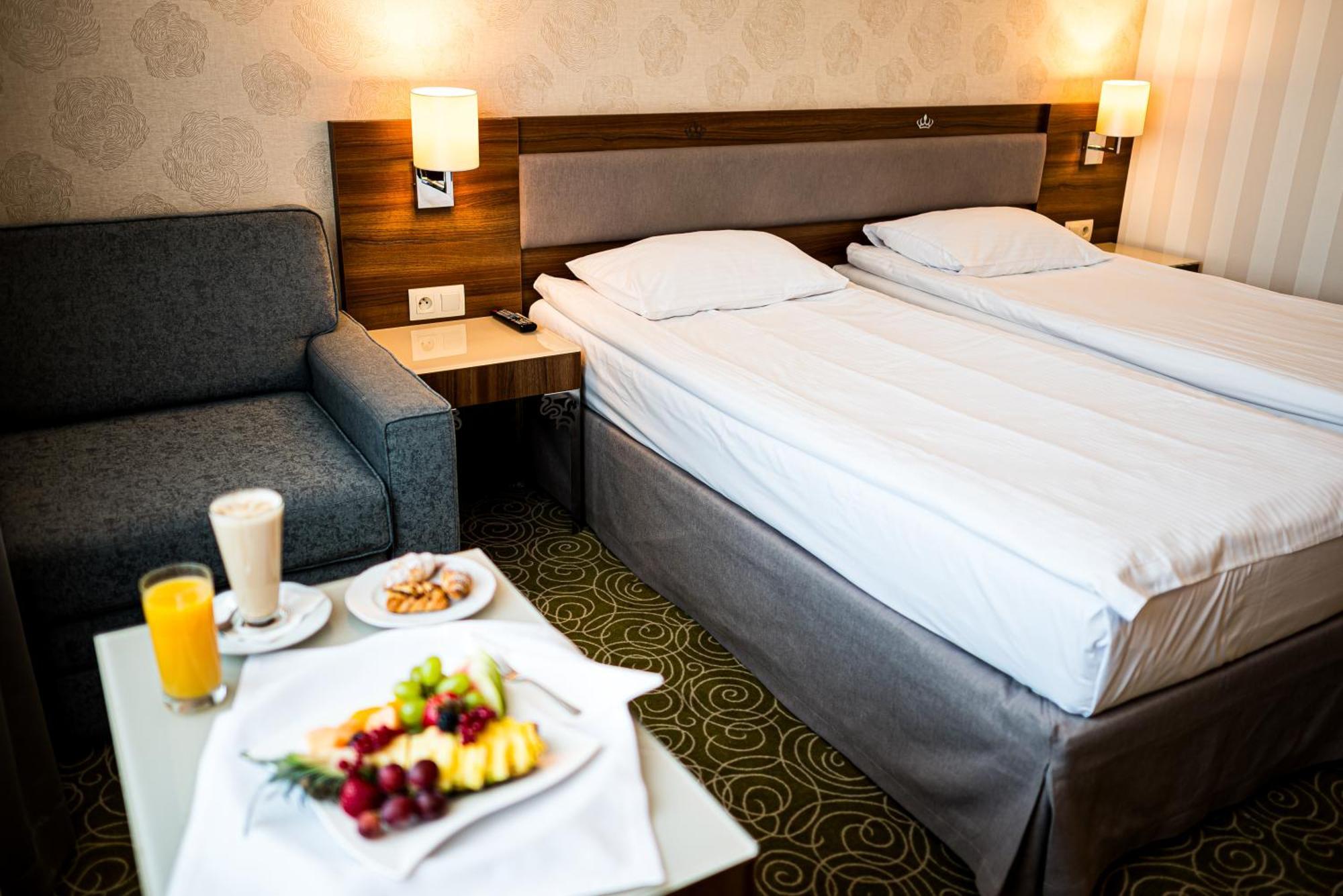 Lord - Airport Hotel Warsaw