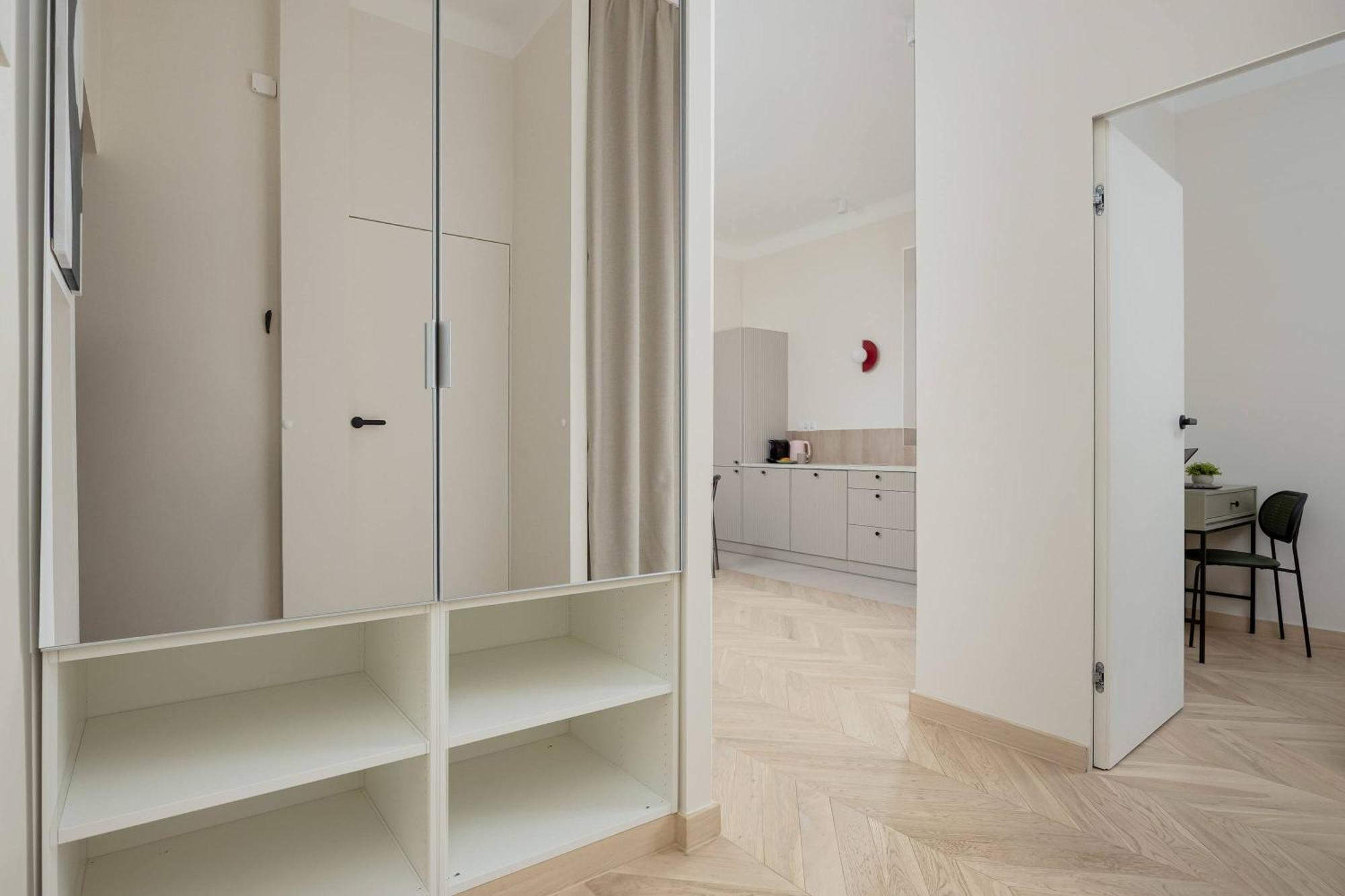 Apartament Bright Rakowiecka Near Pole Mokotowskie By Renters *