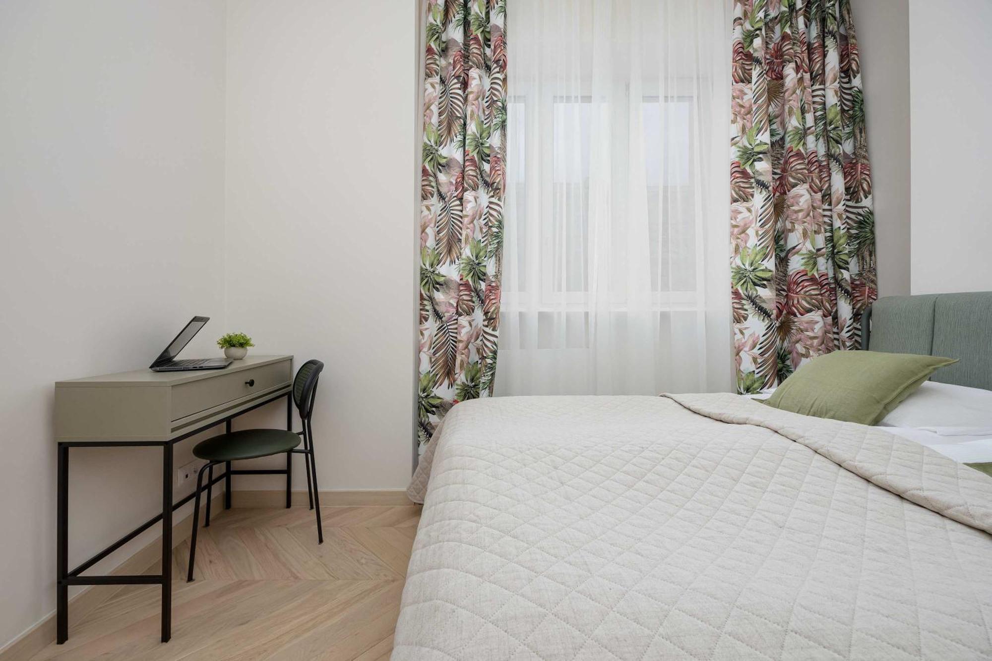 Apartment Bright Rakowiecka Near Pole Mokotowskie By Renters *