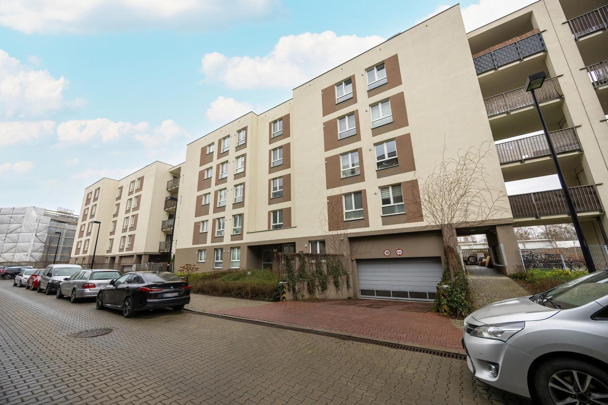 Căn hộ Rakowska Wlochy By Renters Warsaw