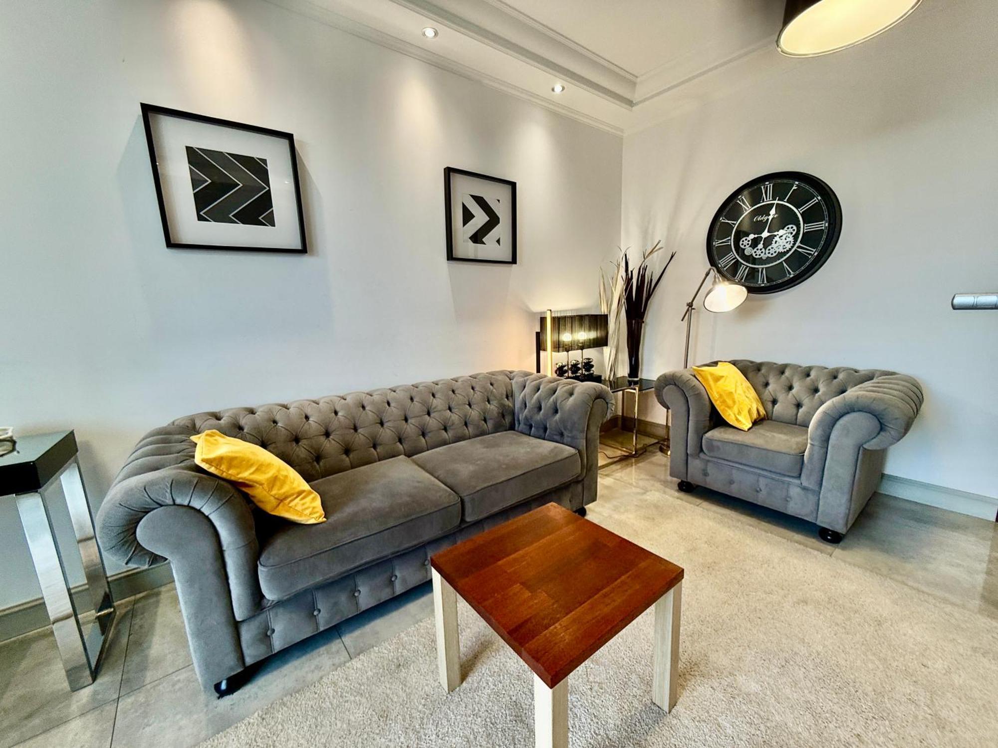 Apartment Class Metro Fast Wifi 100 Mbs 70'tv Netflix Hbo Max Disney+ Appletv+ Warschau