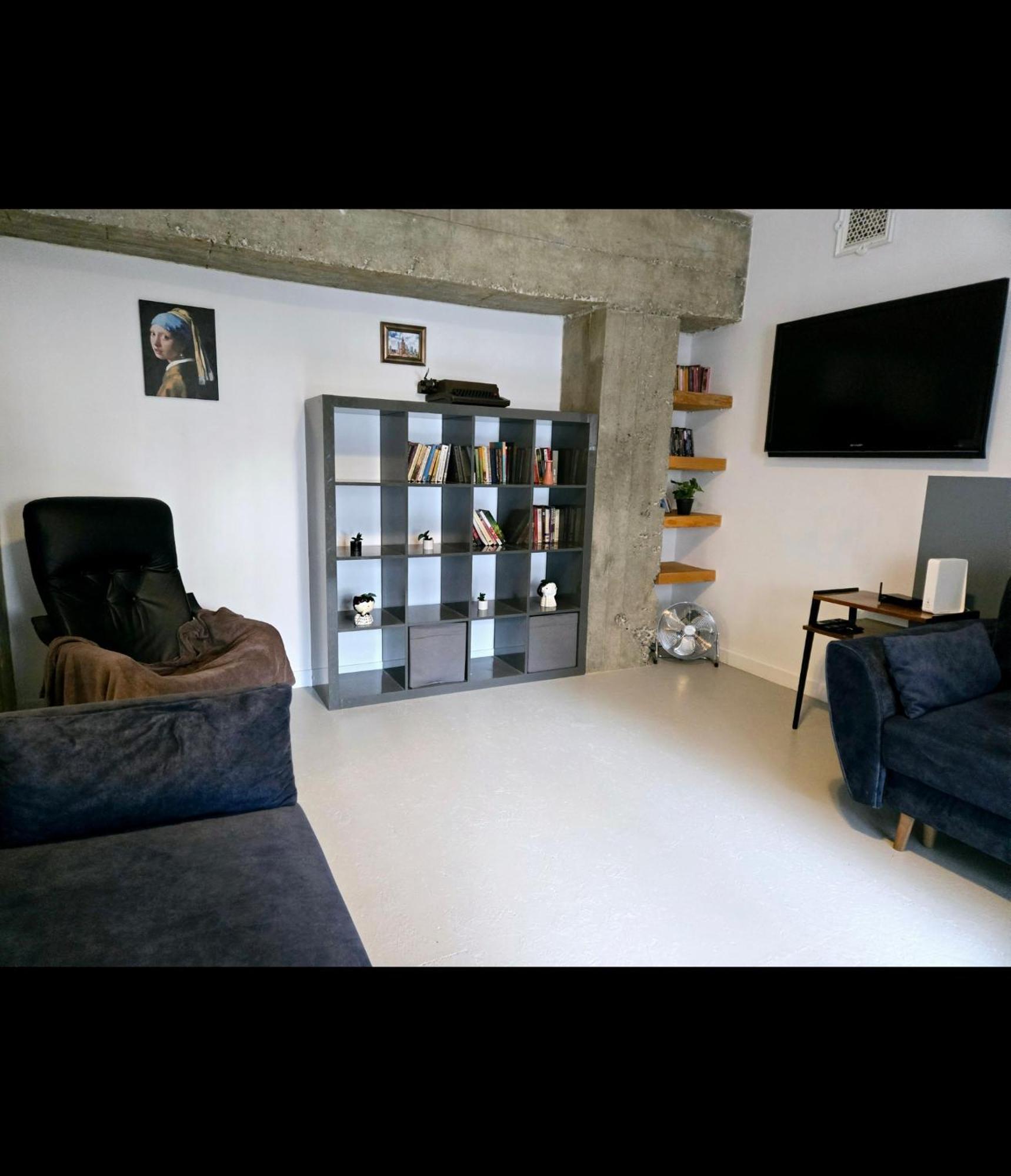 Bialobrzeska Apartment *