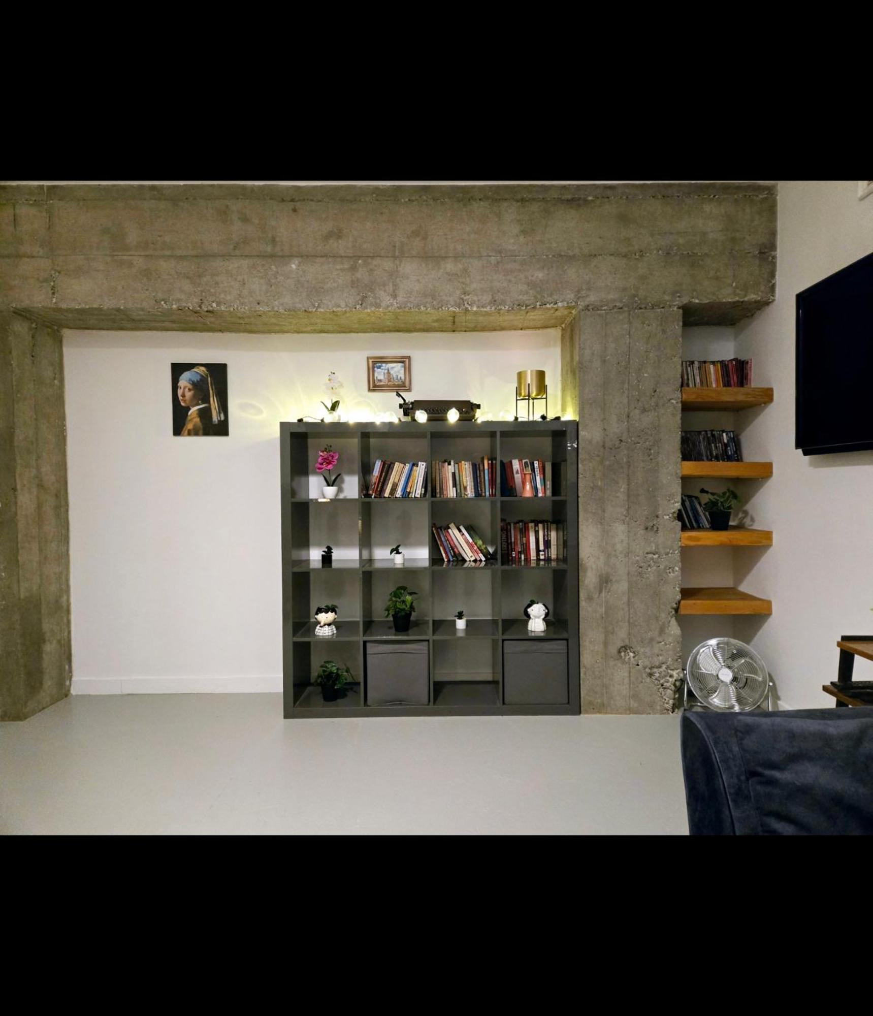 Apartment Bialobrzeska *