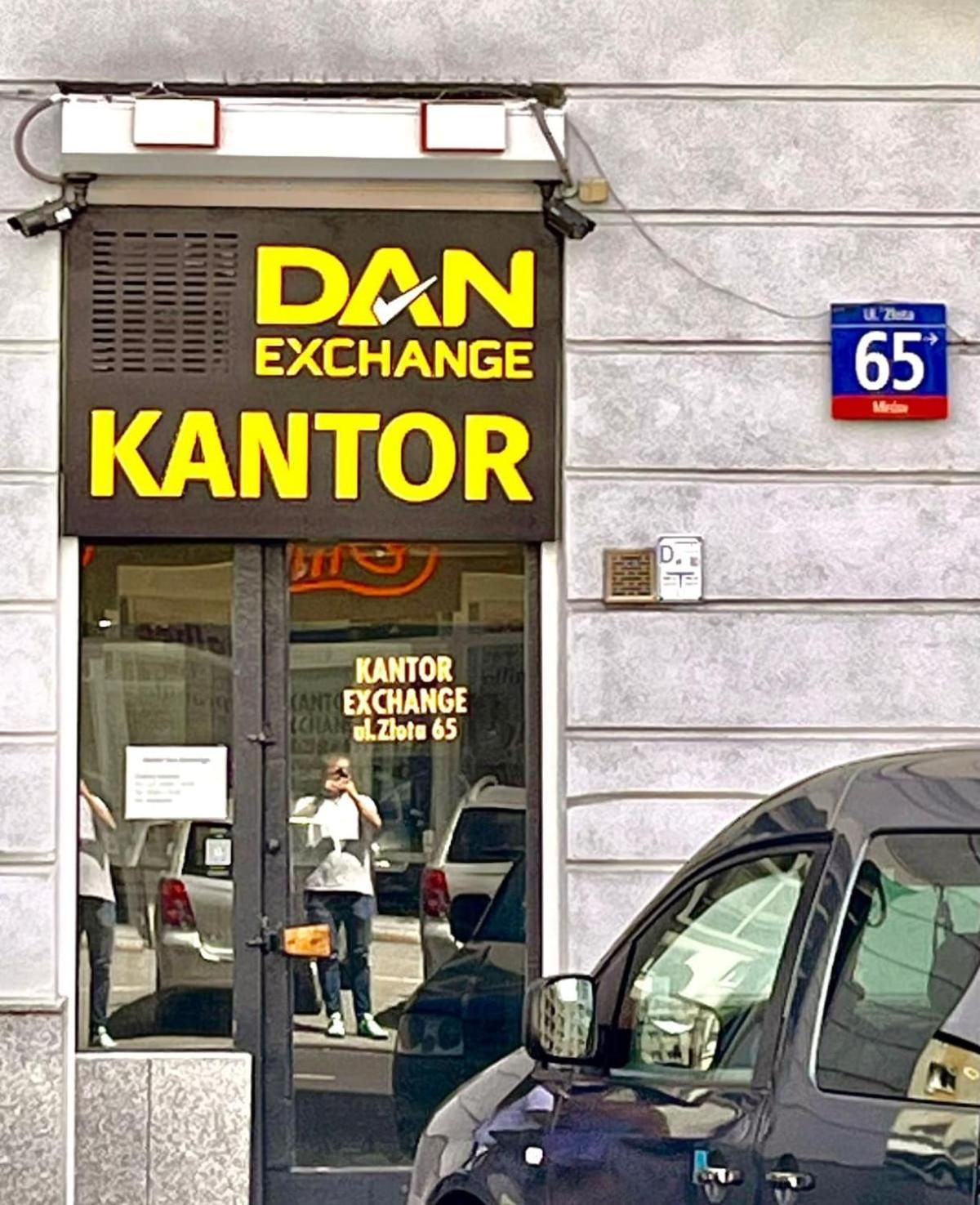 Unique Bohochic Location In Center Warsaw