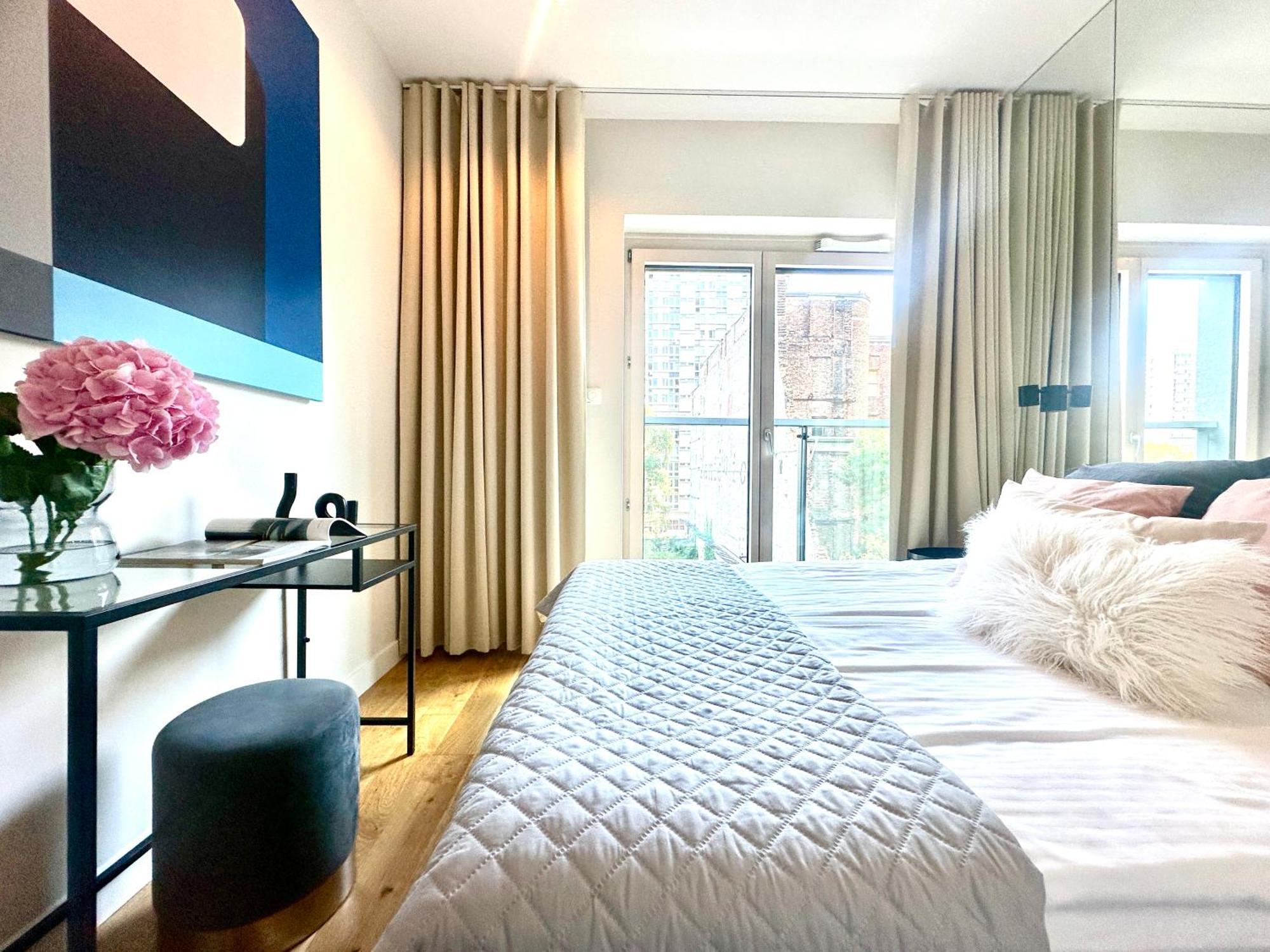Vipwarsawapartments Pl Gold Mennica Apartment *