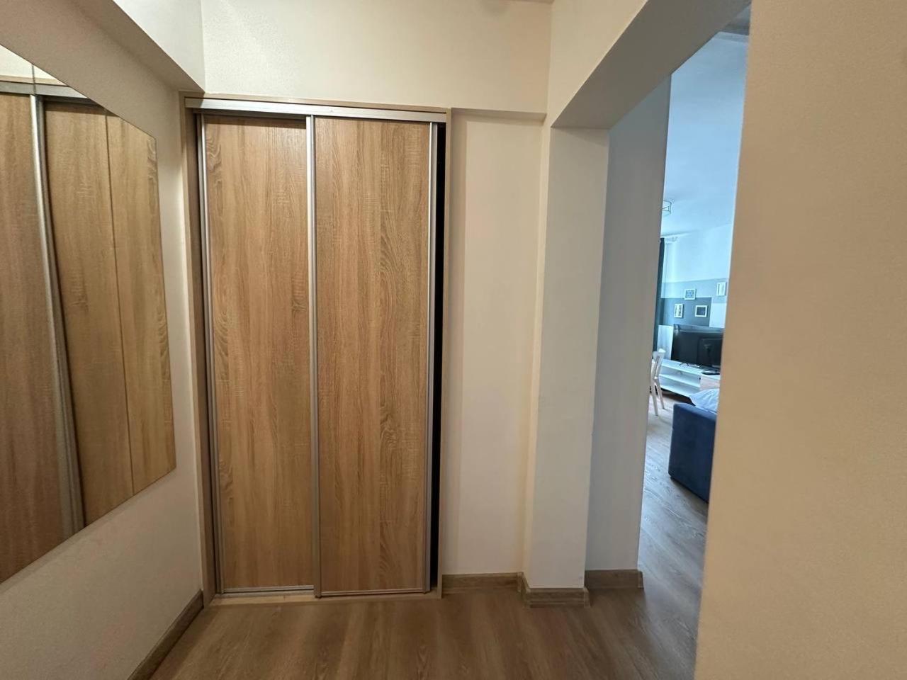 Ohmyhome-zlota View Apartamento *