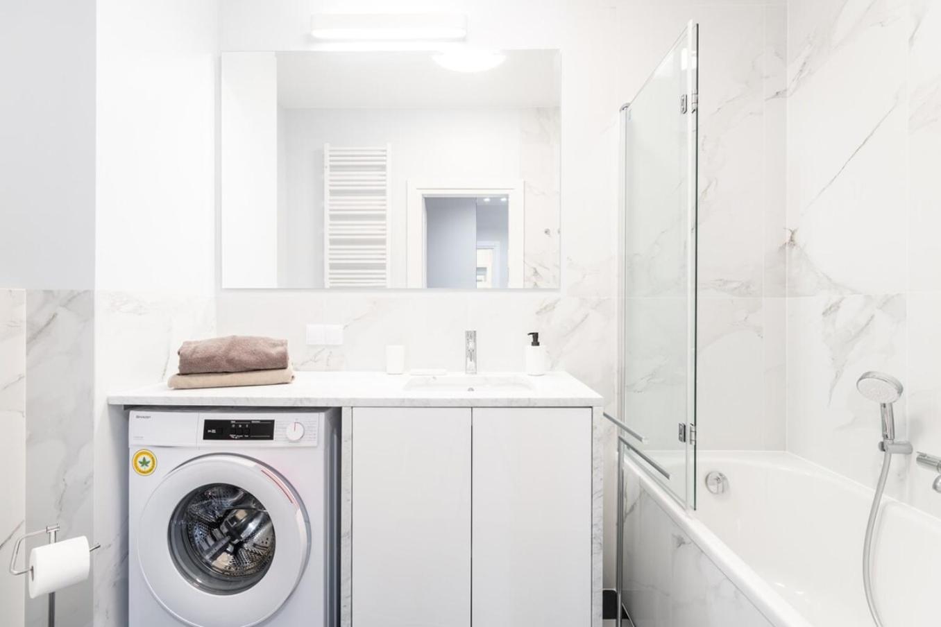 Superb Mokotow 8th Floor Apartment Warsaw
