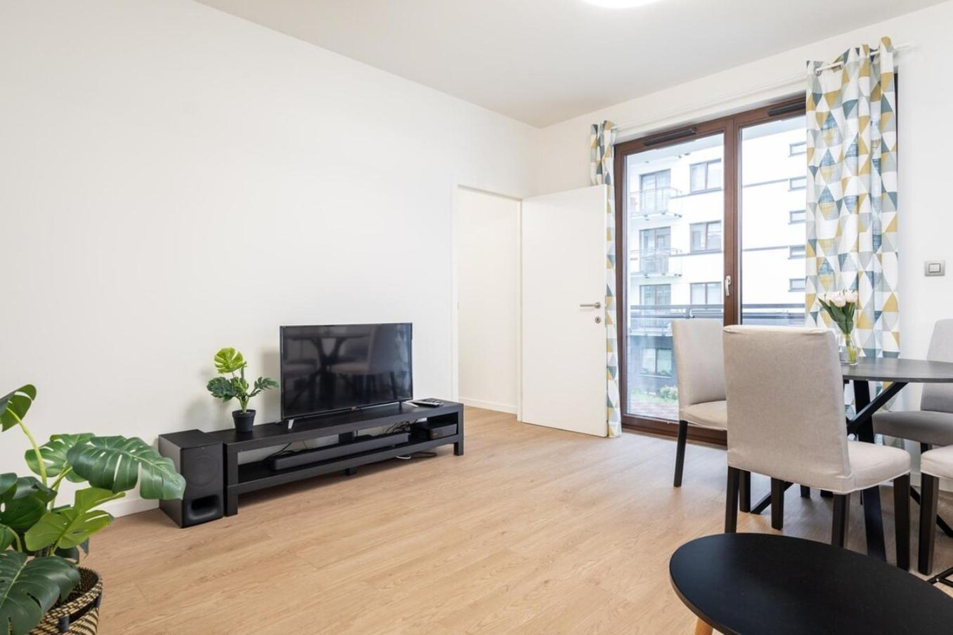 Apartment Superb Mokotow Woronicza 80 *