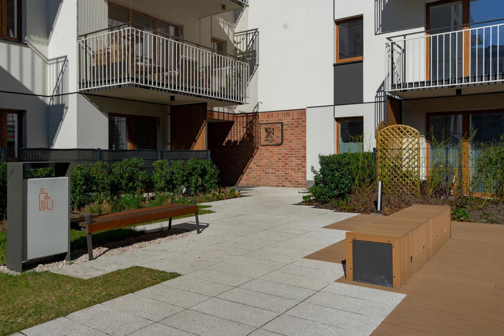 Praga - Terrace & Parking - By Rentujemy Warsaw