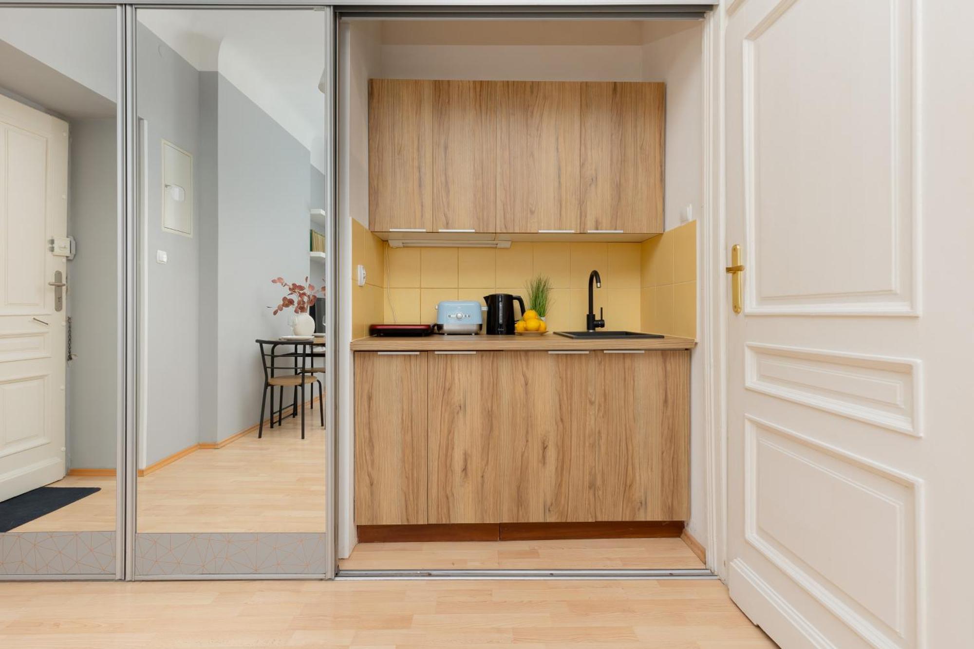 Apartament Sunny Lwowska Street Metro By Renters