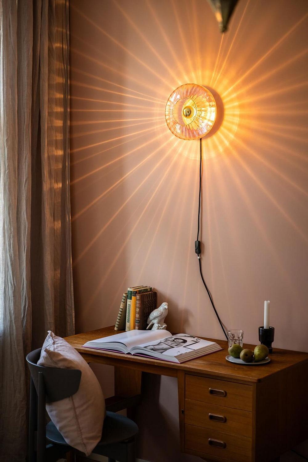 Fantastic In Old Apartment Warsaw