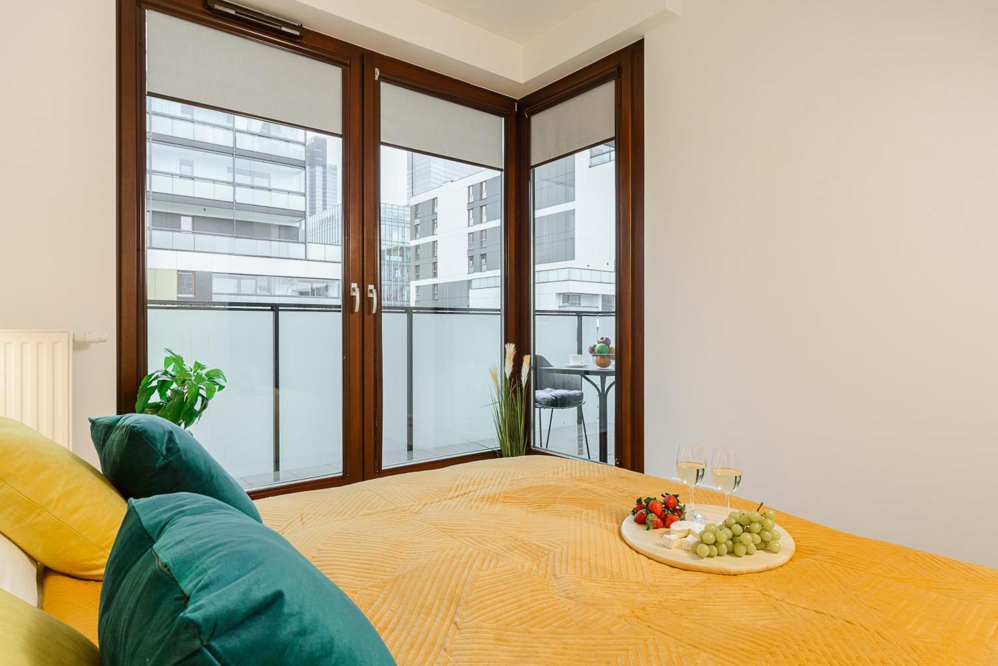 Cozy Family With Balcony Near Zlote Tarasy Apartment *