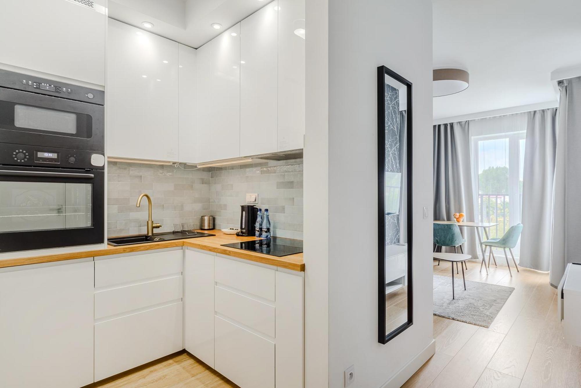 Cozy Family With Balcony Near Zlote Tarasy Apartment *