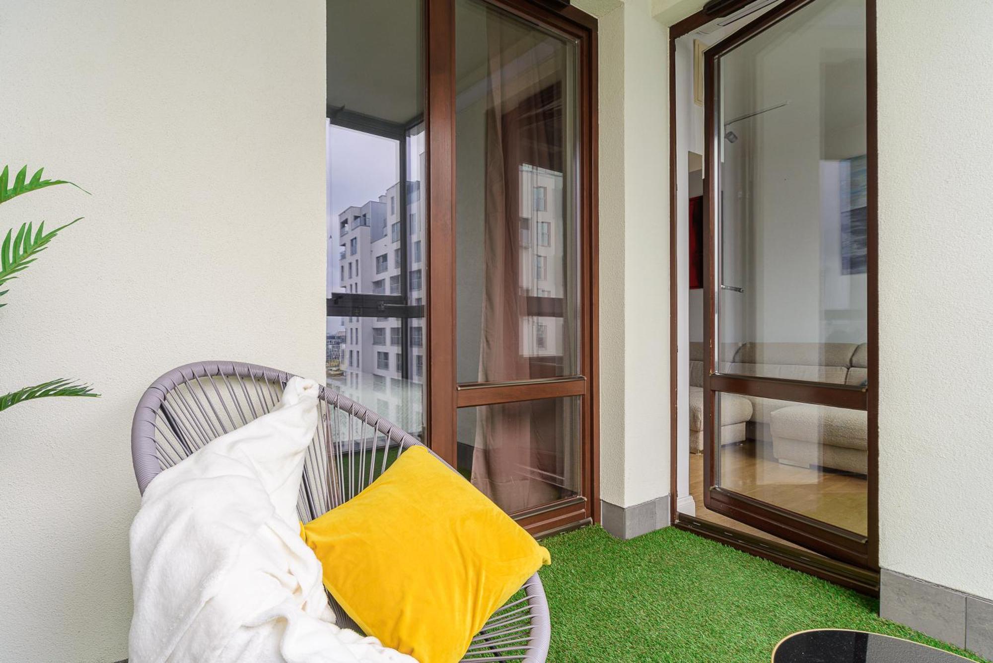 Cozy Family With Balcony Near Zlote Tarasy *