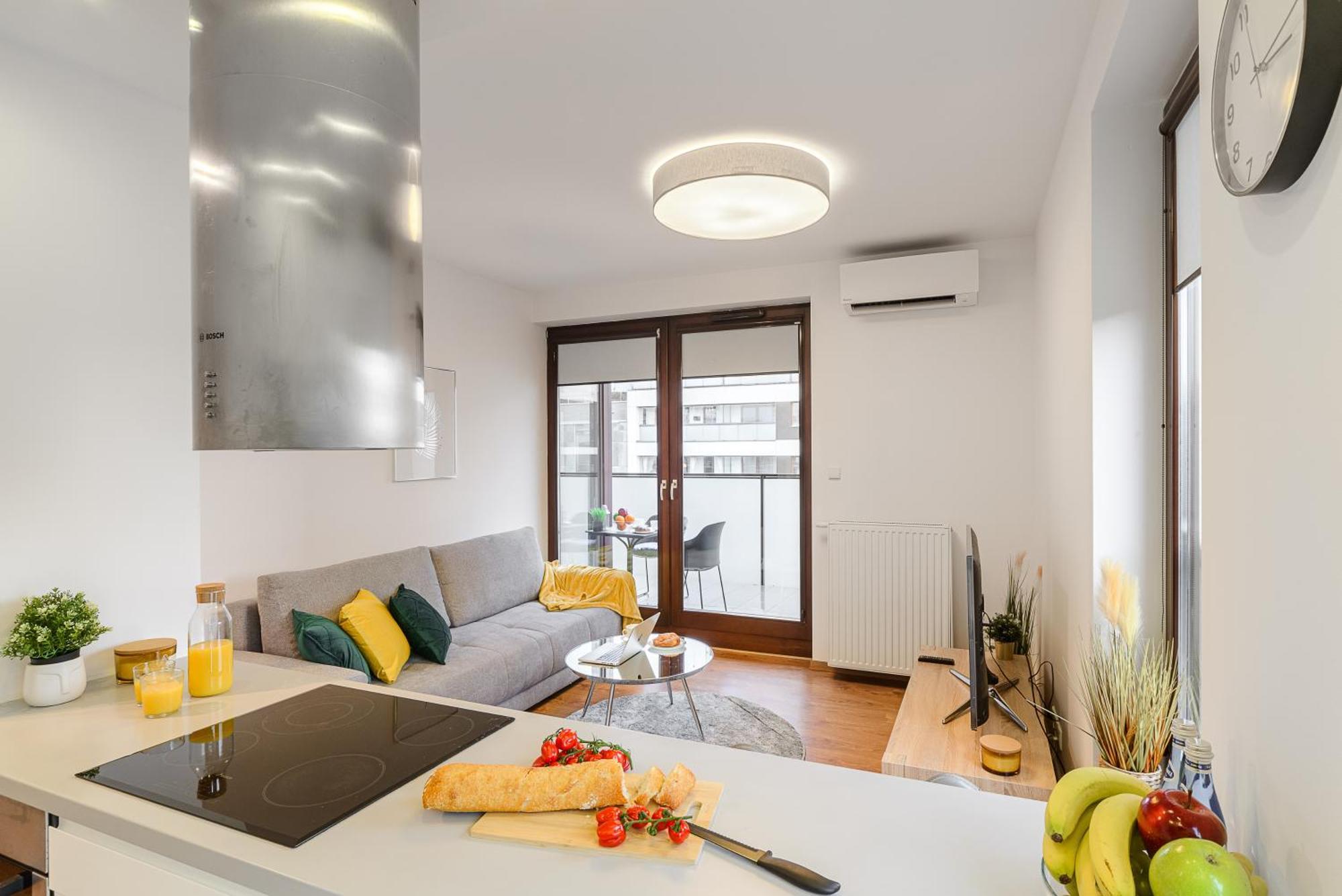 Cozy Family With Balcony Near Zlote Tarasy Apartment *