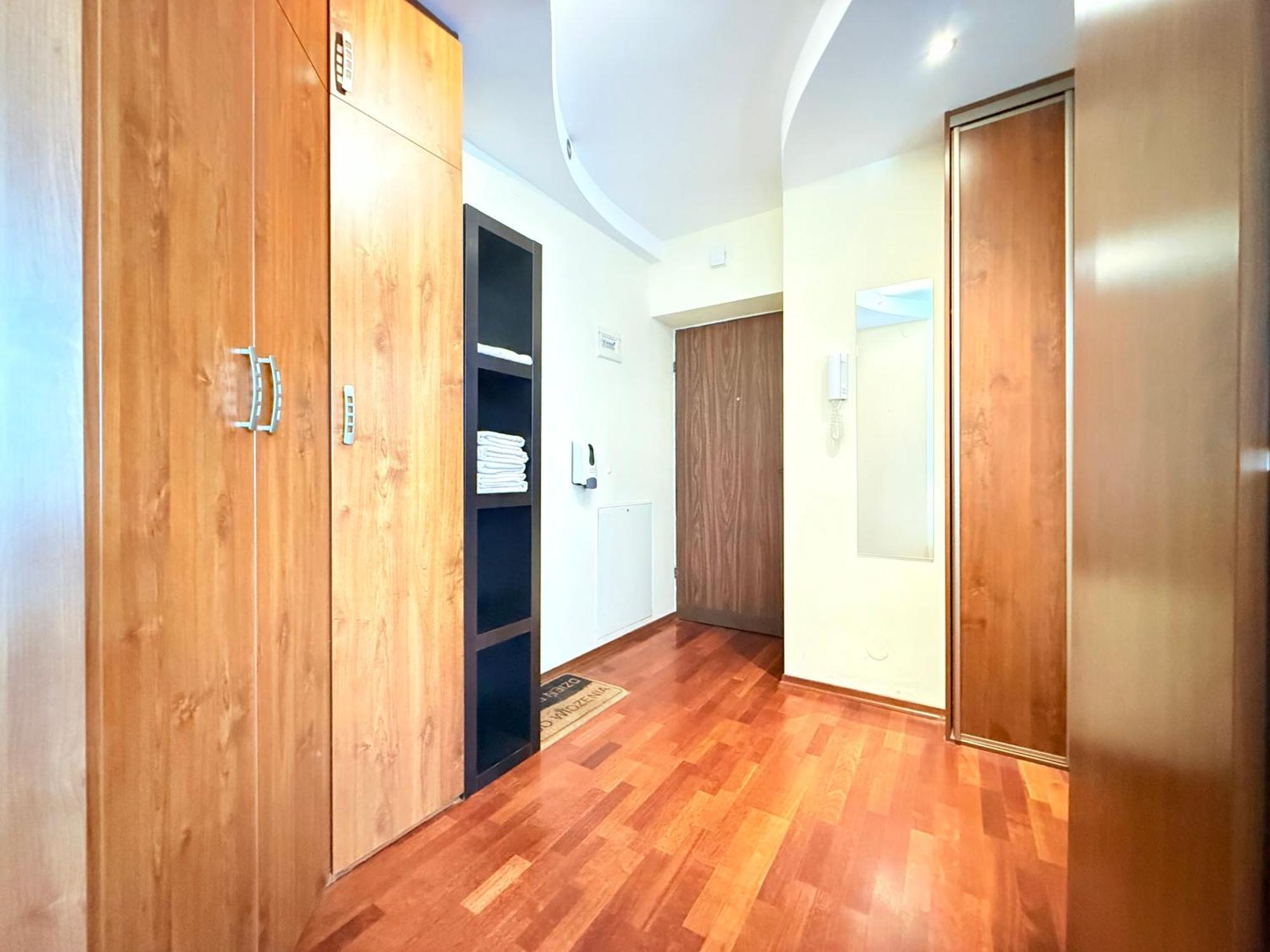 Superior Wlodarzewska, 2 Rooms, 1 Bedroom, Parking! 24h Reception! Apartamento Varsóvia