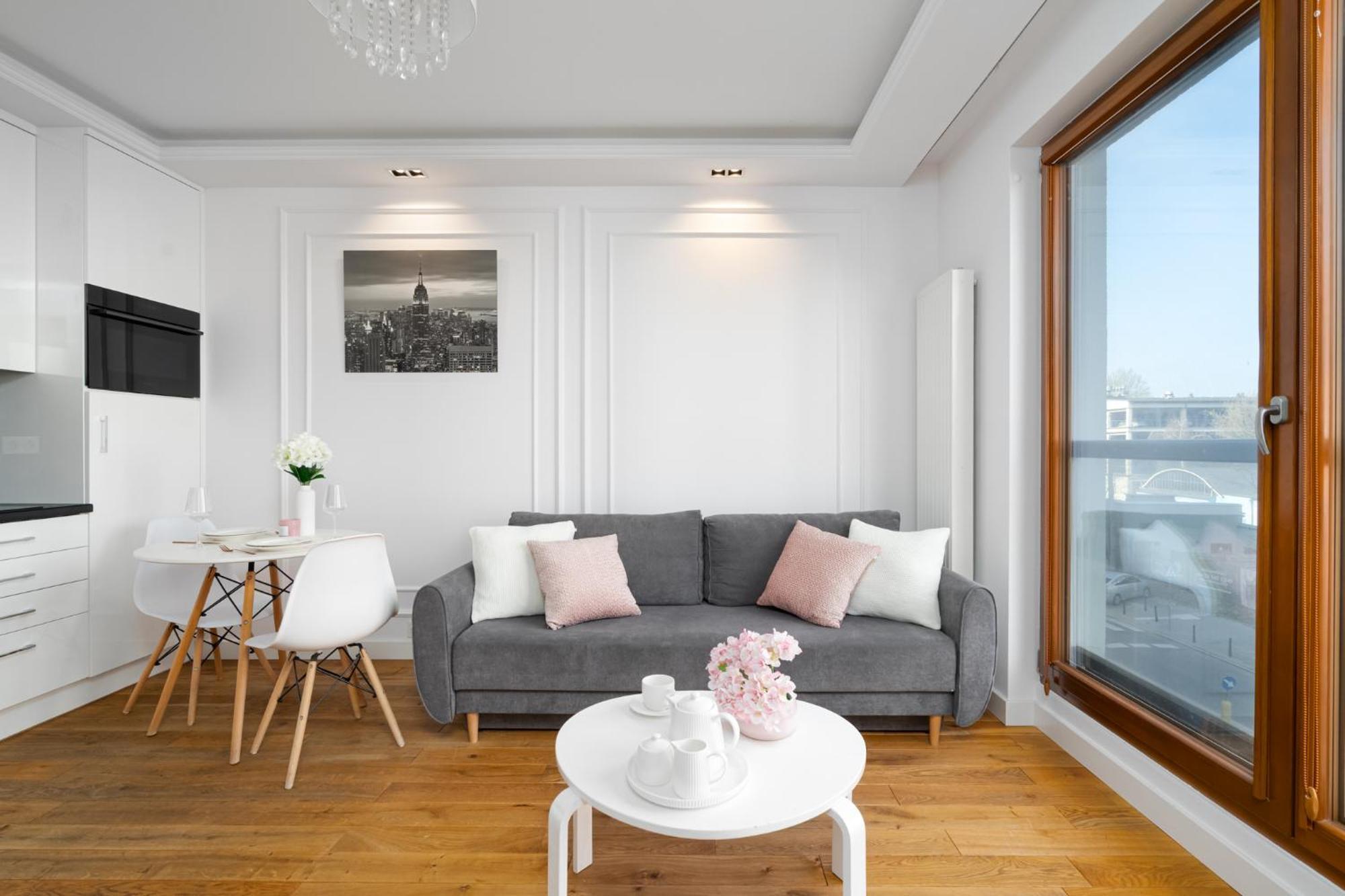 - Great Location - Stylish One Bedroom - Center - 85-220 * Warsaw