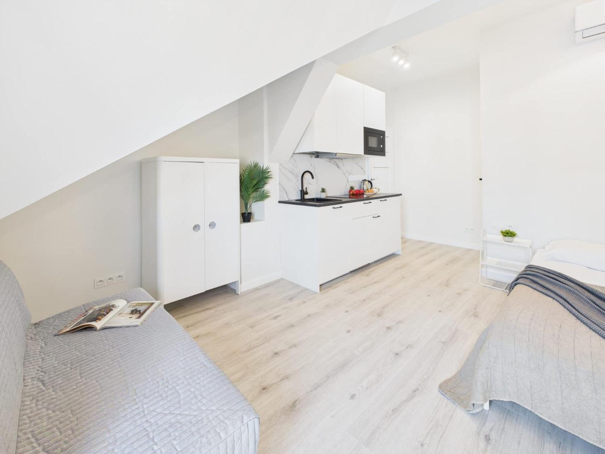 Bright With Air Conditioning Near The Copernicus Science Center In By Renters Warsaw