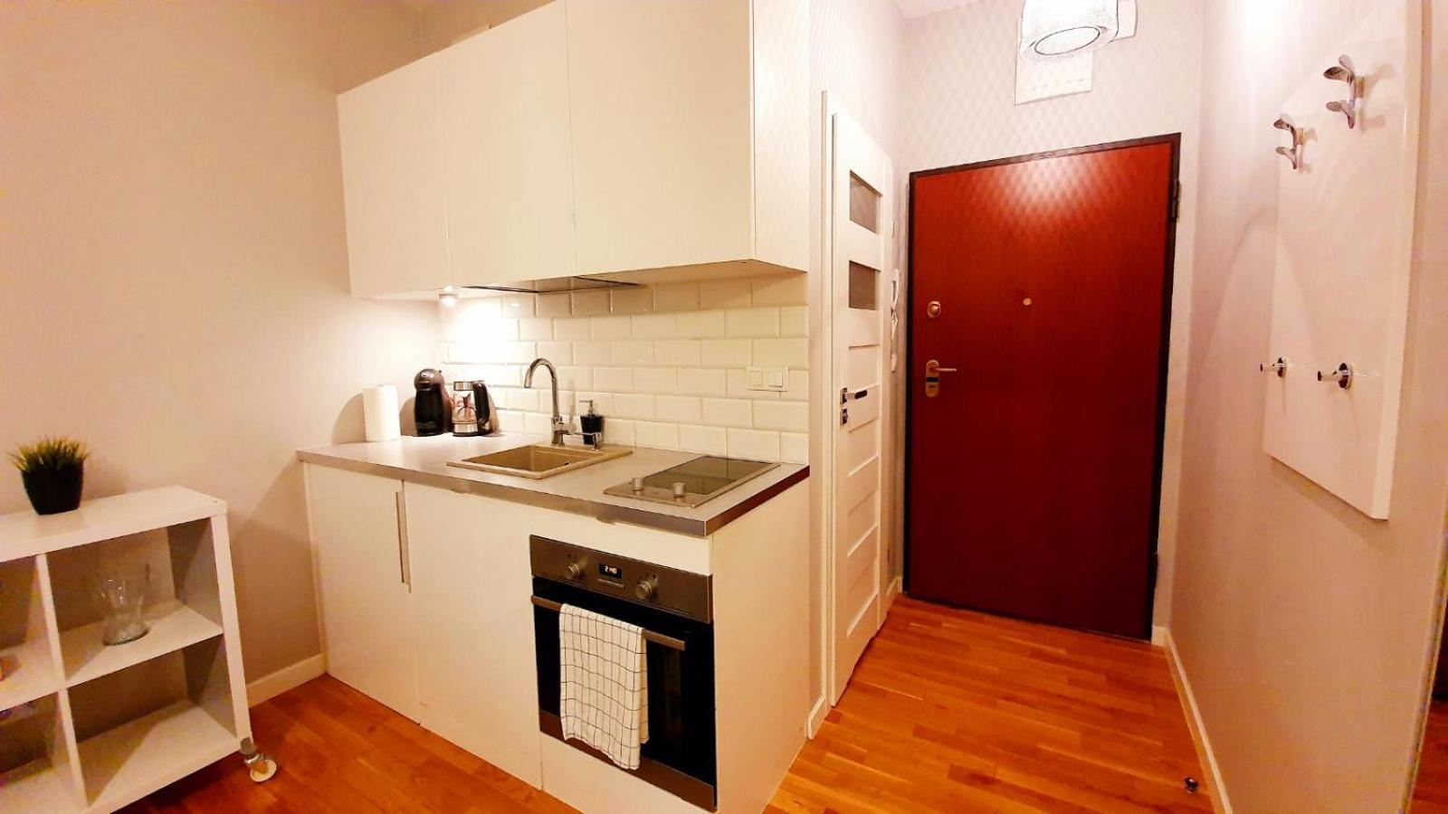 Homecomfort Adonis Apartment *