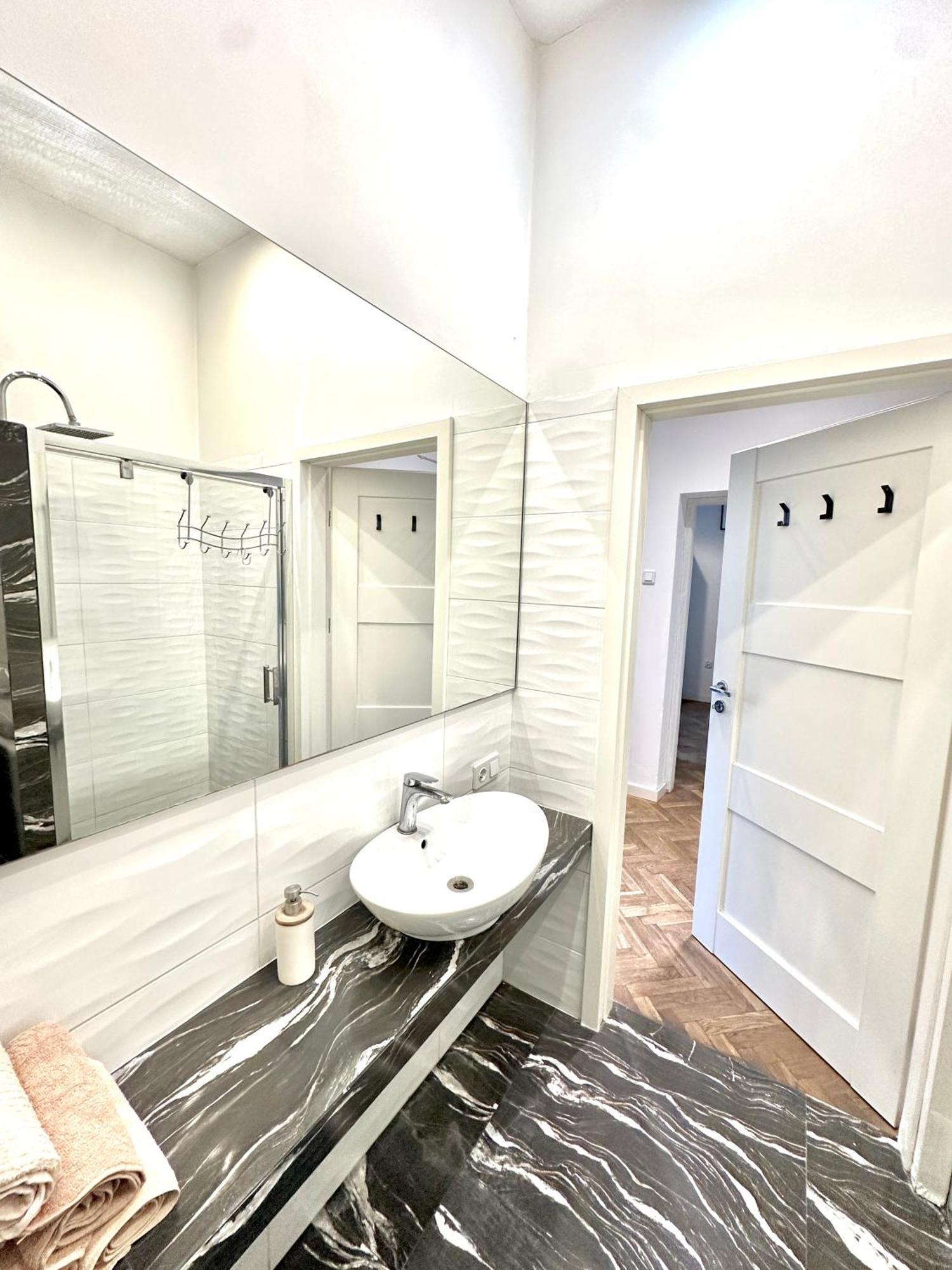 Apartment Old Town Elegance Retreat