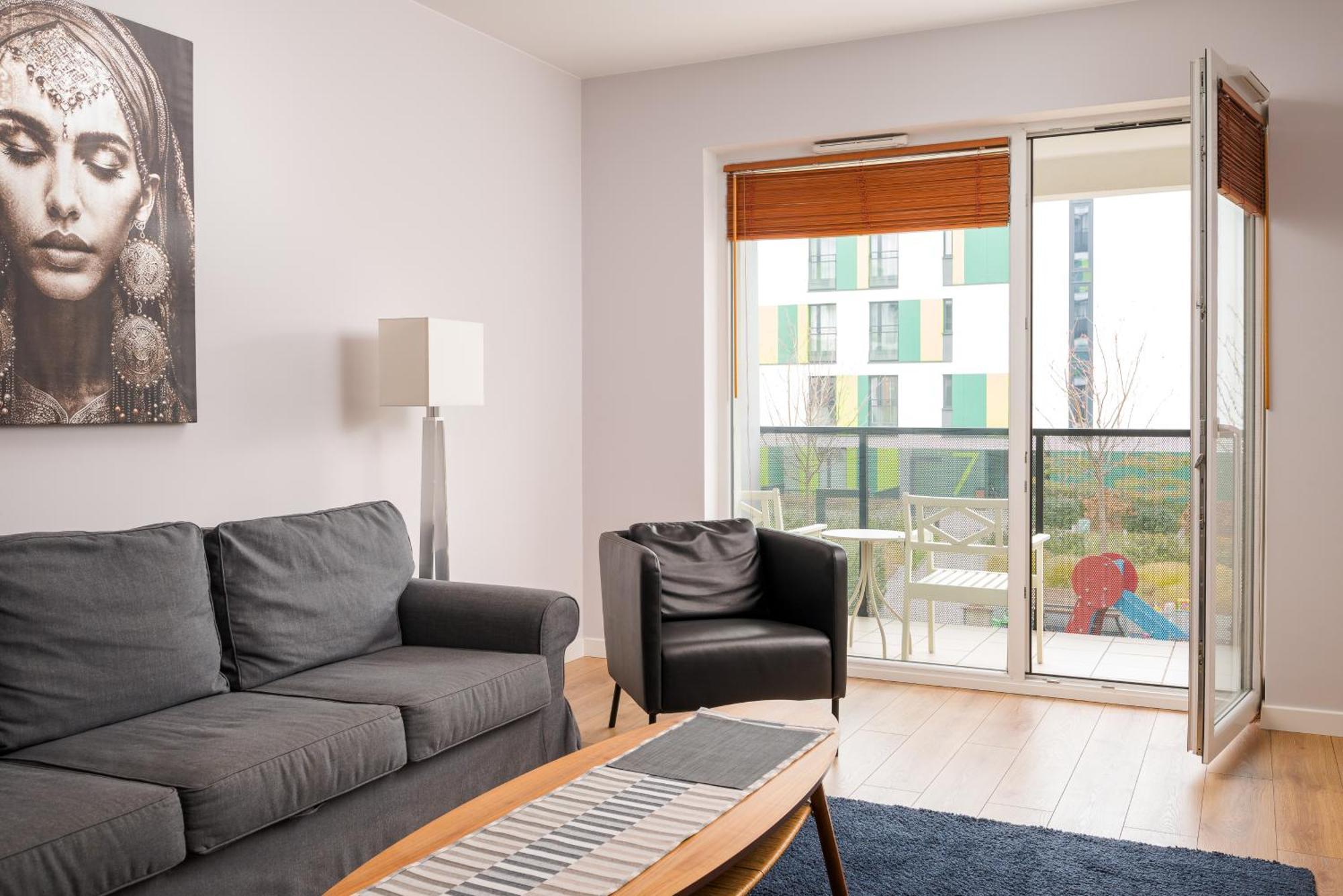Sady Zoliborskie Generous Apartment Warsaw