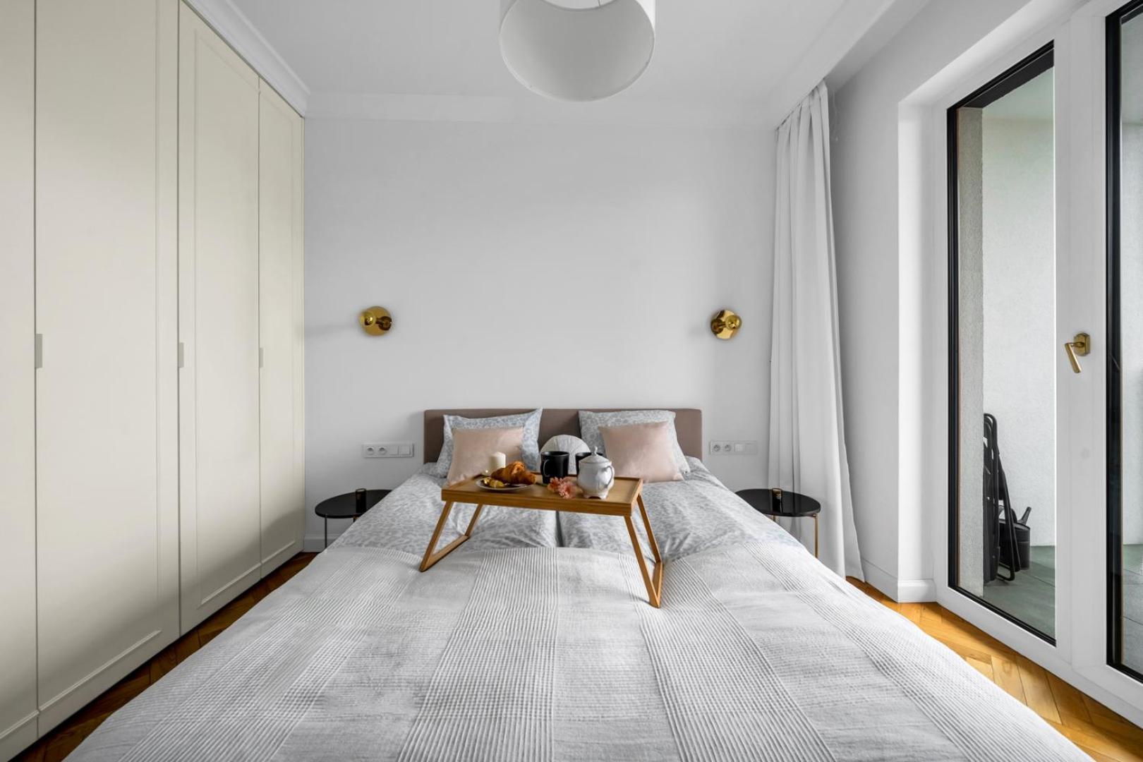 Zoliborz - Parking & Two Balconies - By Rentujemy Apartment Warsaw