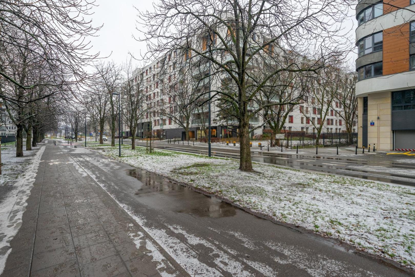 Apartment Zoliborz - Parking & Two Balconies - By Rentujemy Warsaw