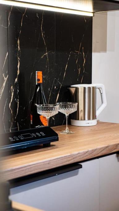 Mala Kawalerka Spokojna Okolica, Swietny Dojazd Apartment Warsaw