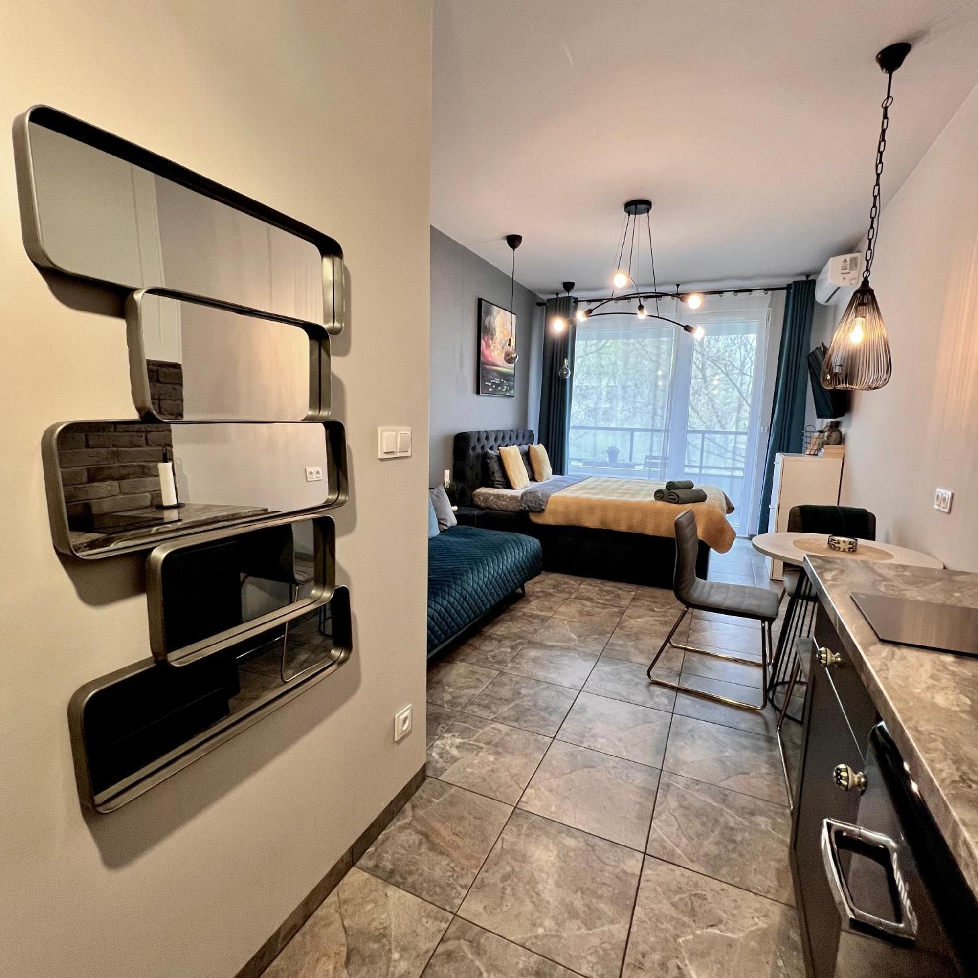 Căn hộ Stylowe Studio, Metro Slodowiec, Free Parking *