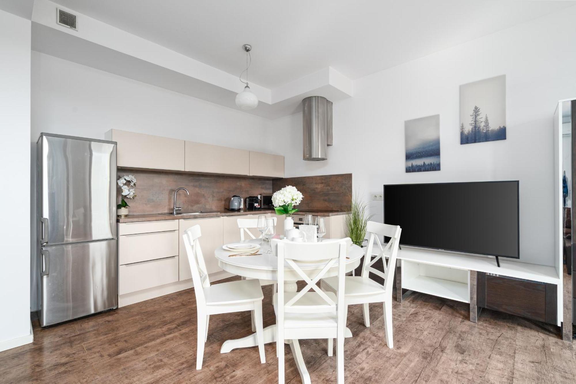 Chic - One Bedroom - Center - Kolejowa Apartment *