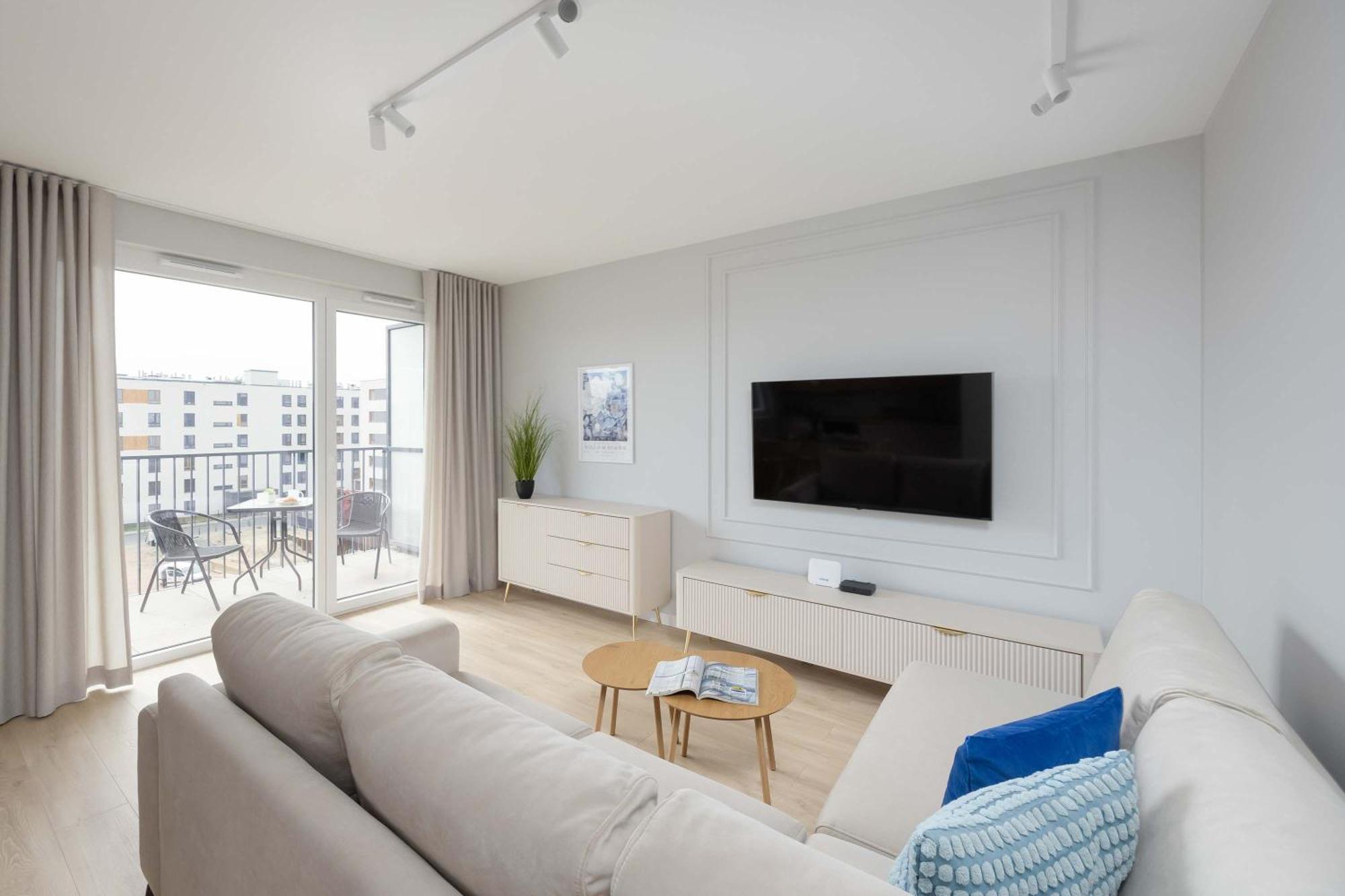 Spacious With Parking On Grochow By Renters Warszawa