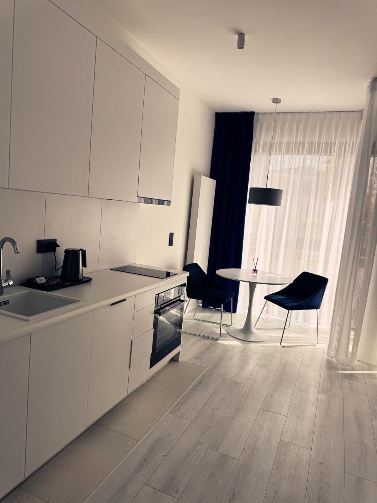 Apartment Towarowa Towers Residences