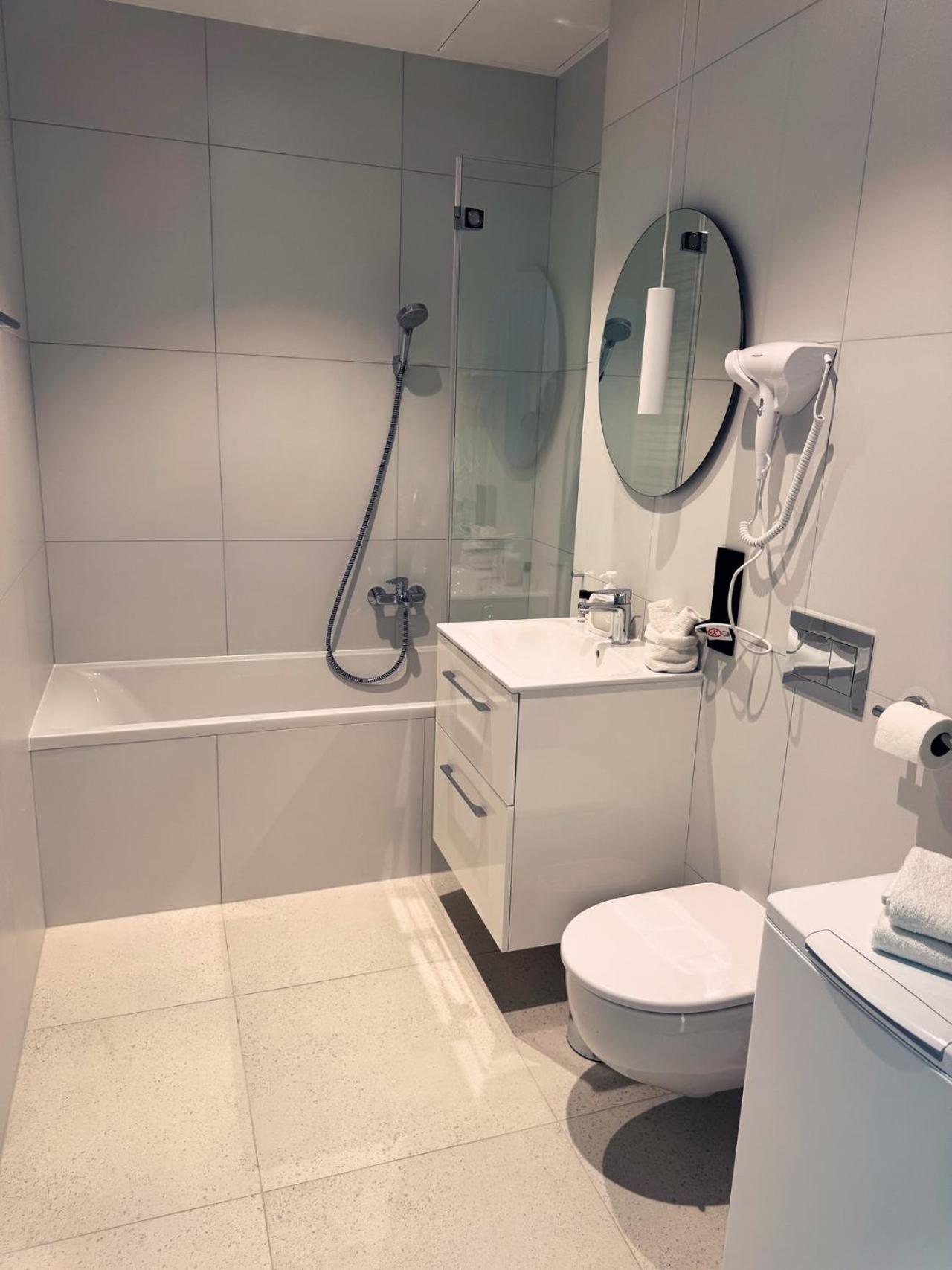 Apartamento Towarowa Towers Residences *