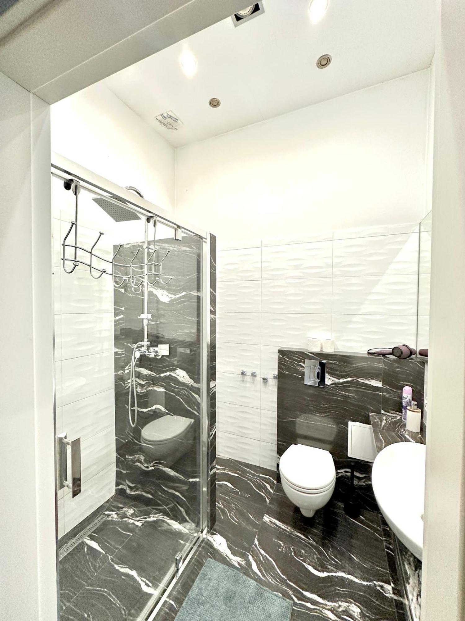 Apartamento Nowy Swiat Prestige - Elegant 2-room In Center Varsóvia
