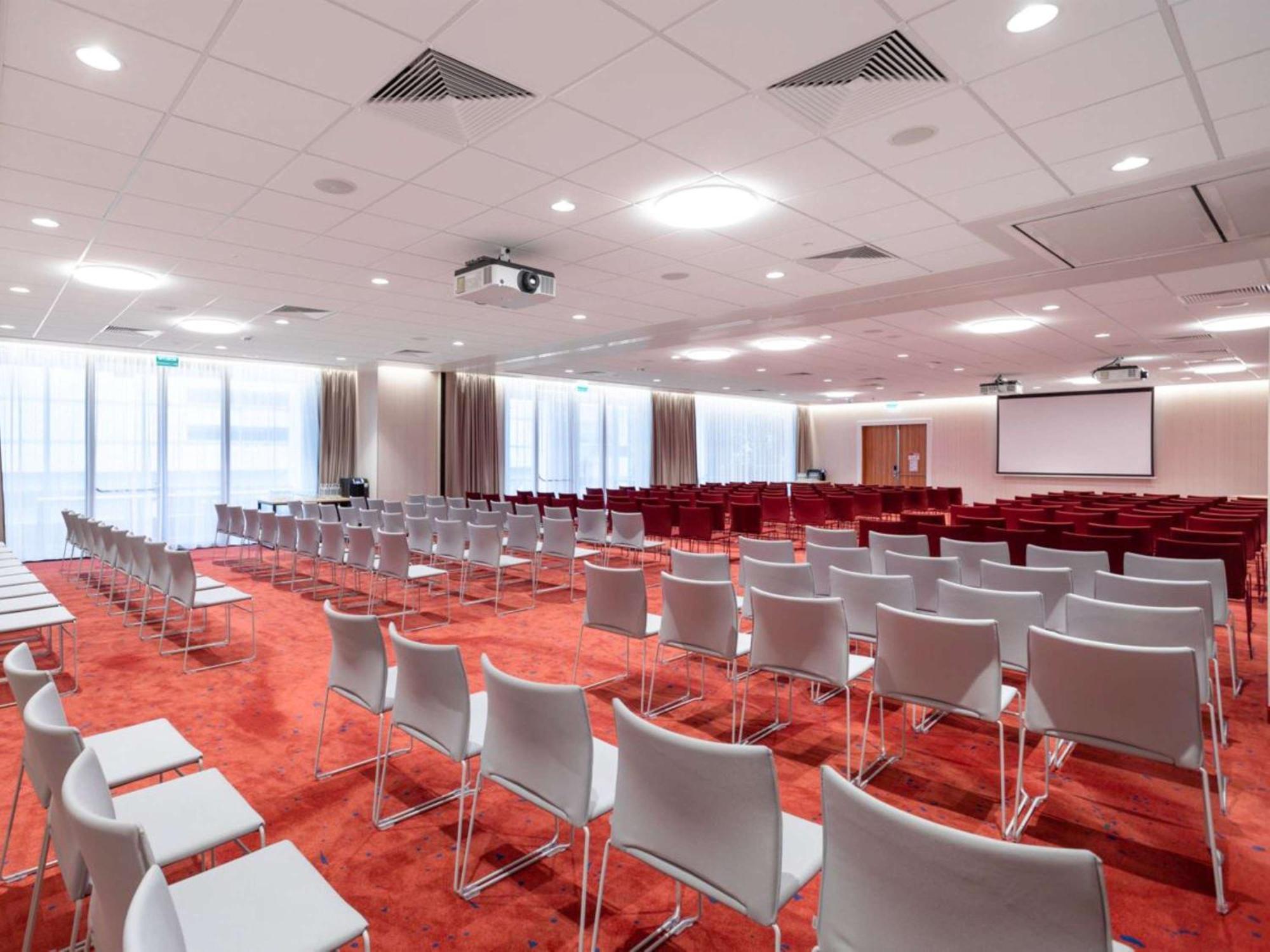 Mercure Centrum Hotel 4*