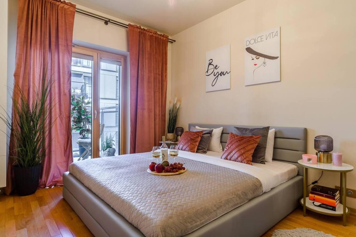 Apartament Lumina Premium Near Mennica *