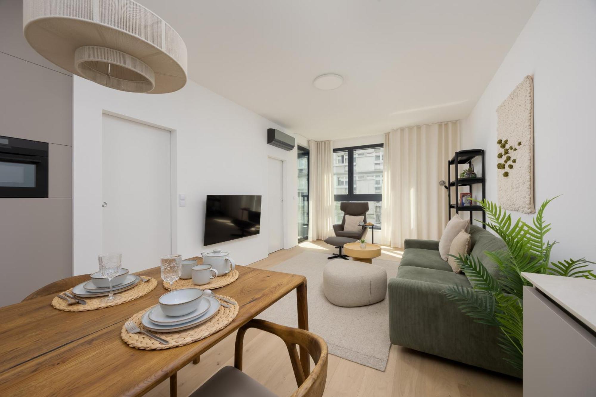 Stylish Grzybowska By Renters Apartment *